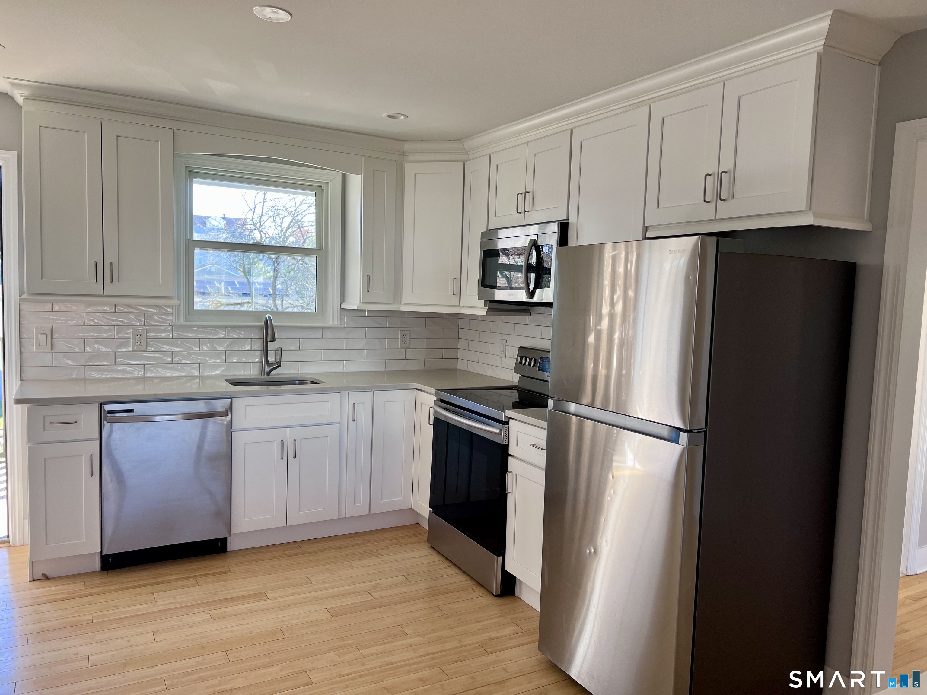 7 Dale Street, Stamford, Connecticut photo 1