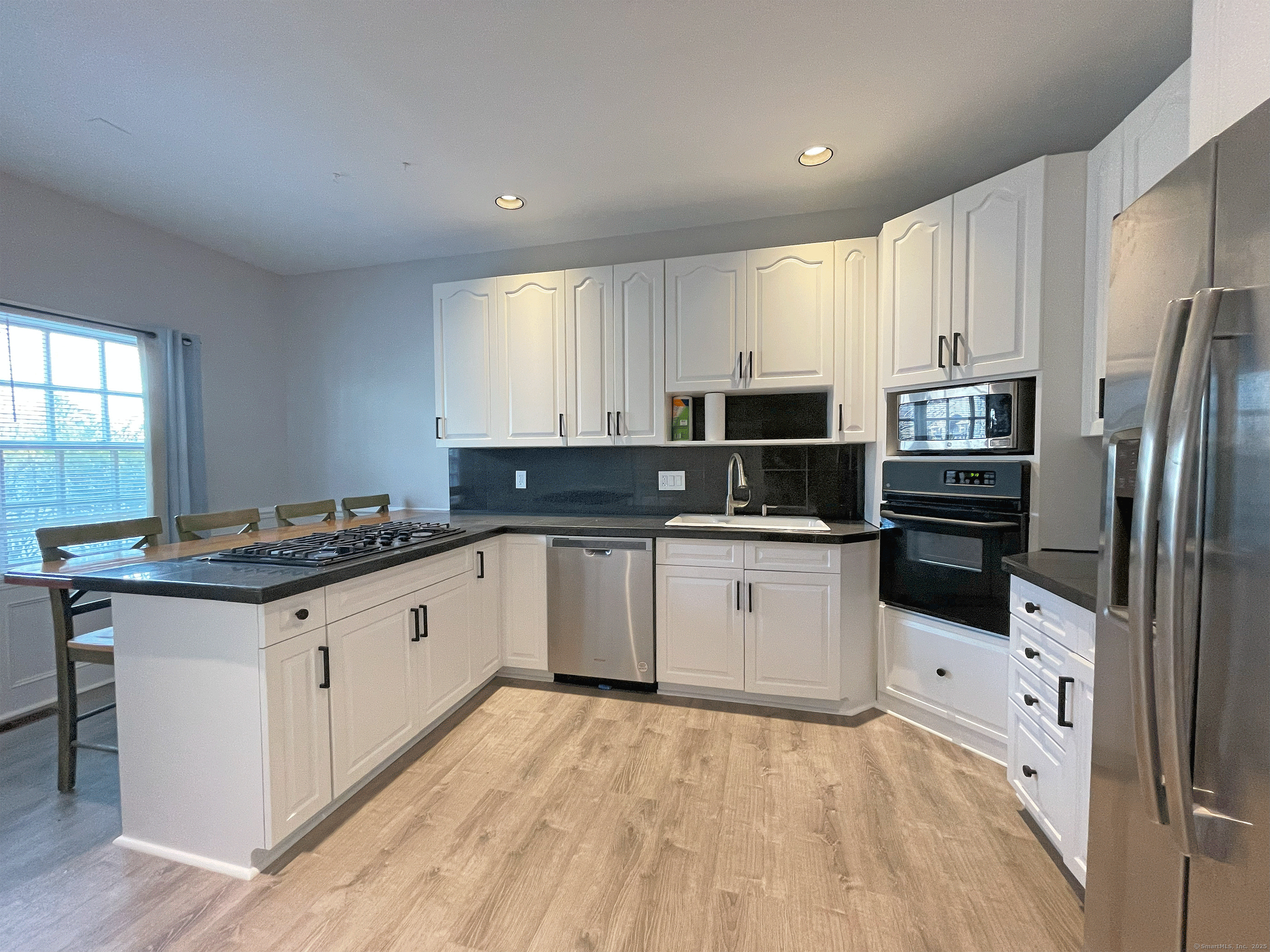 28 Home, Greenwich, 06830, 3 Bedrooms Bedrooms, 0 ,2 BathroomsBathrooms,Residential Rental,For Sale,Home,0,24164099