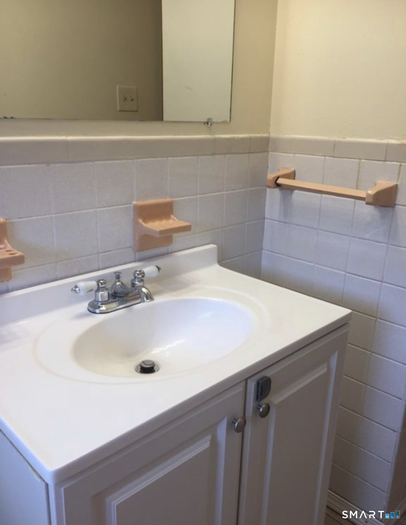 27 Manila, Woodbridge, 06525, 3 Bedrooms Bedrooms, 0 ,1 BathroomBathrooms,Residential Rental,For Sale,Manila,0,24154388