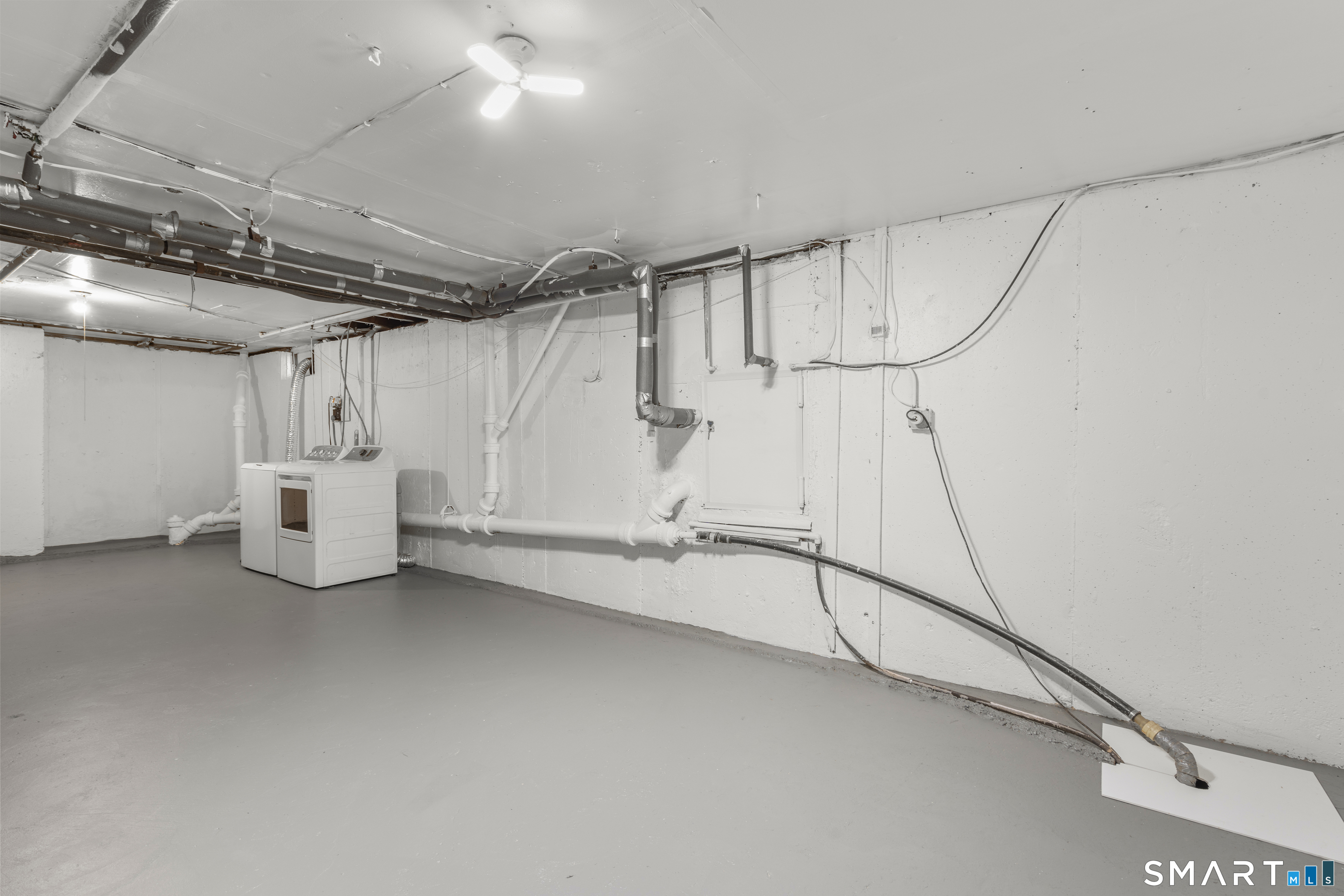 Photo 18 of 134 Williamstown Court, Newington, CT