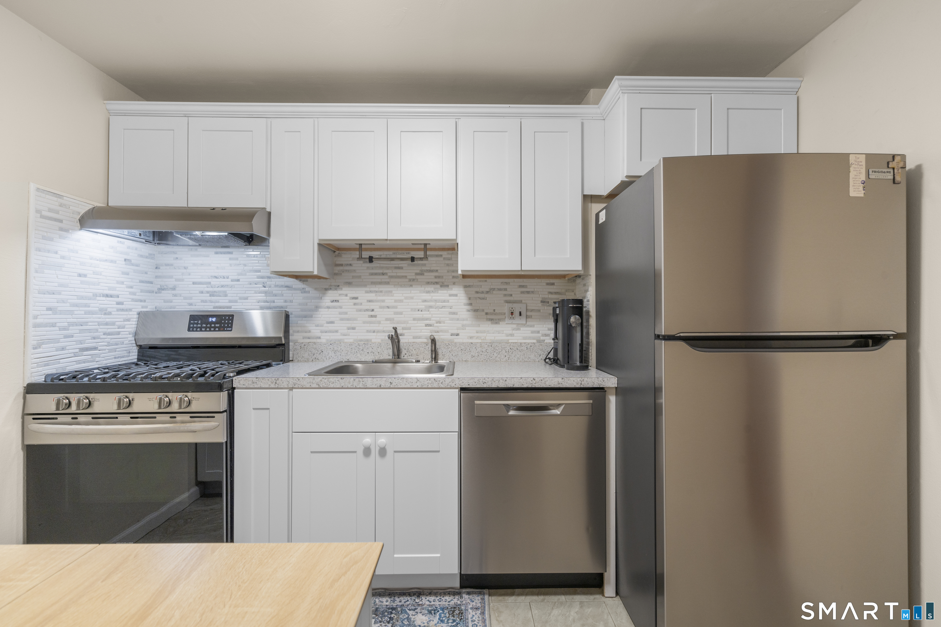 Photo 5 of 134 Williamstown Court, Newington, CT