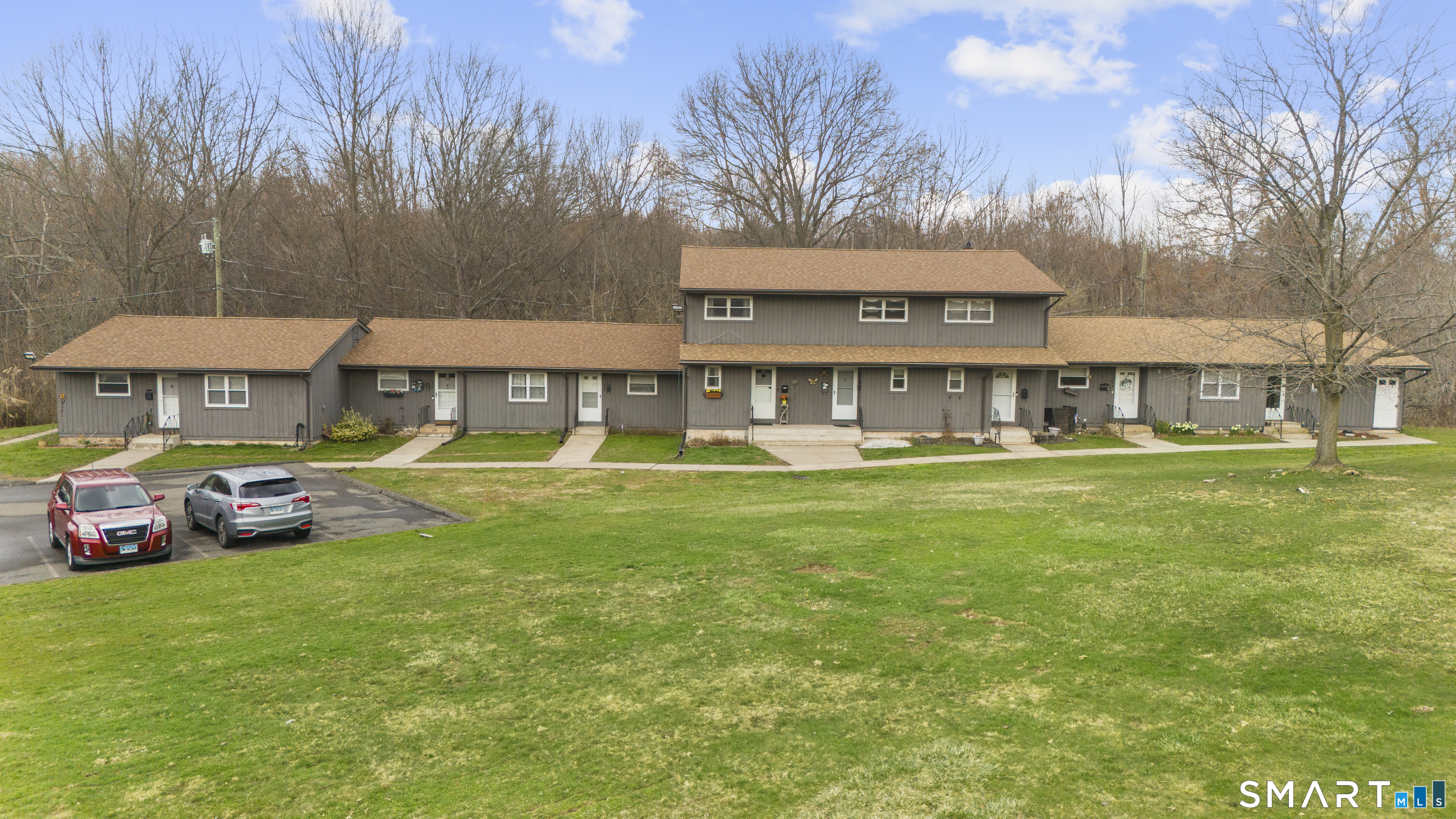 Photo 1 of 134 Williamstown Court, Newington, CT