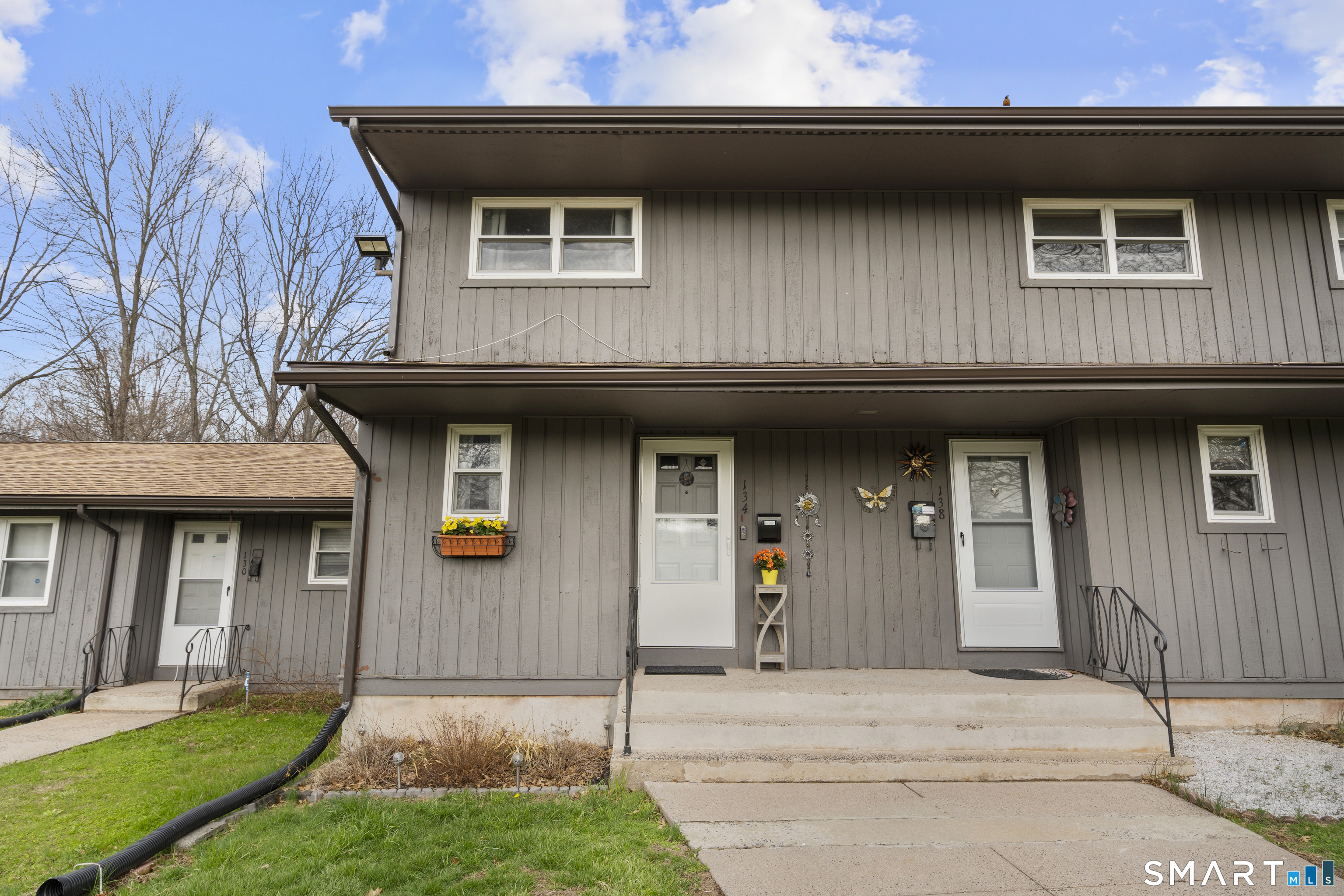 Photo 2 of 134 Williamstown Court, Newington, CT