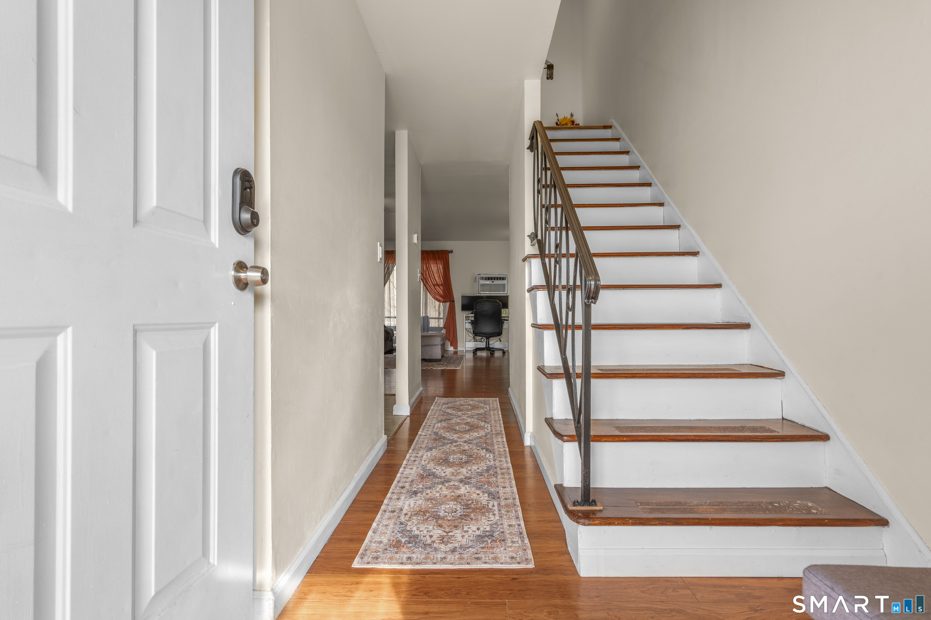 Photo 4 of 134 Williamstown Court, Newington, CT