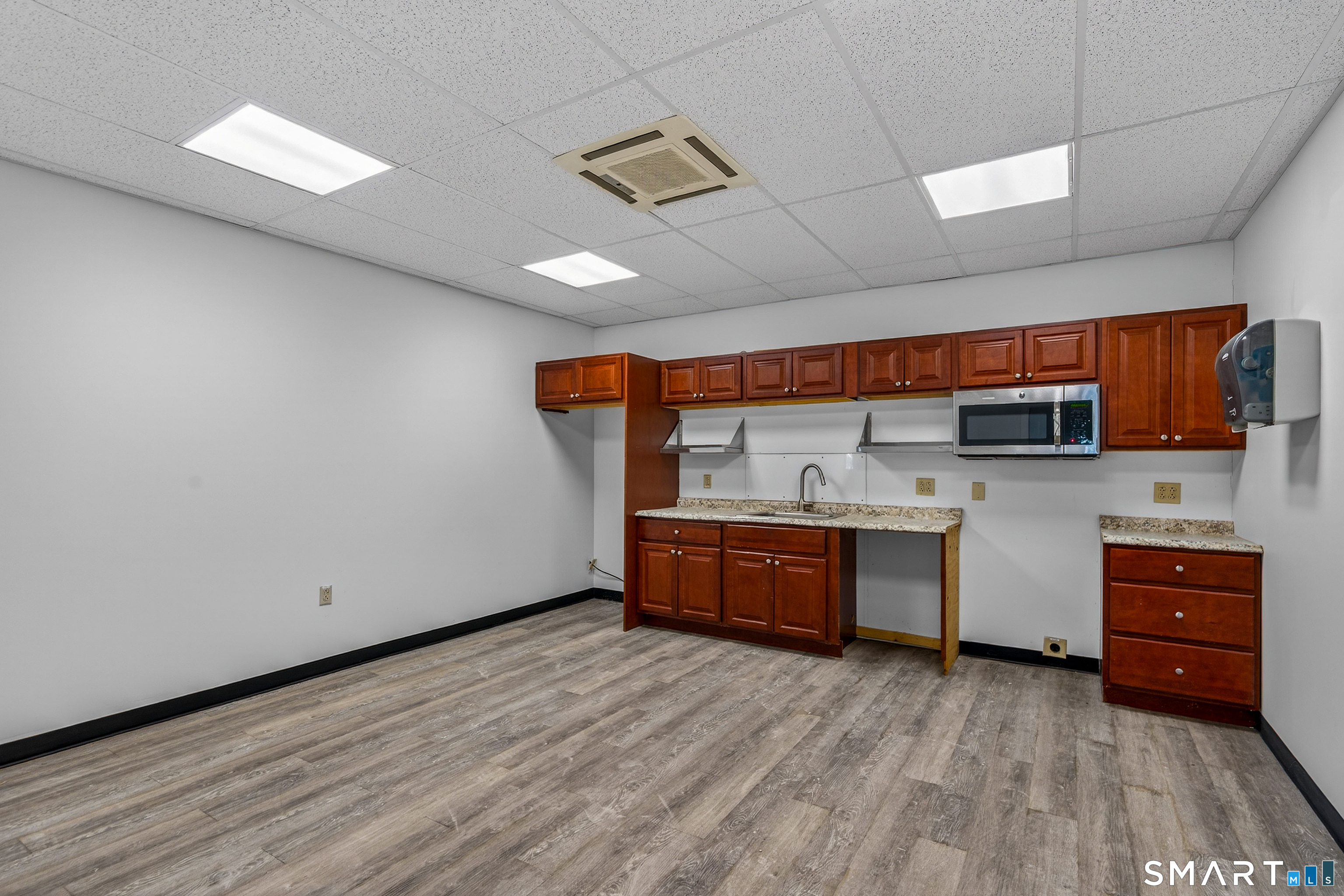 430 Chapel Hill, Montville, 06370, 0 , 0 ,0,Commercial For Lease,For Rent,Chapel Hill,0,24164092