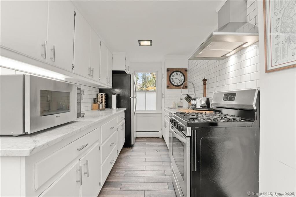 47 Hollow Tree Ridge, Darien, 06820, 3 Bedrooms Bedrooms, 0 ,2 BathroomsBathrooms,Residential Rental,For Sale,Hollow Tree Ridge,0,24164297
