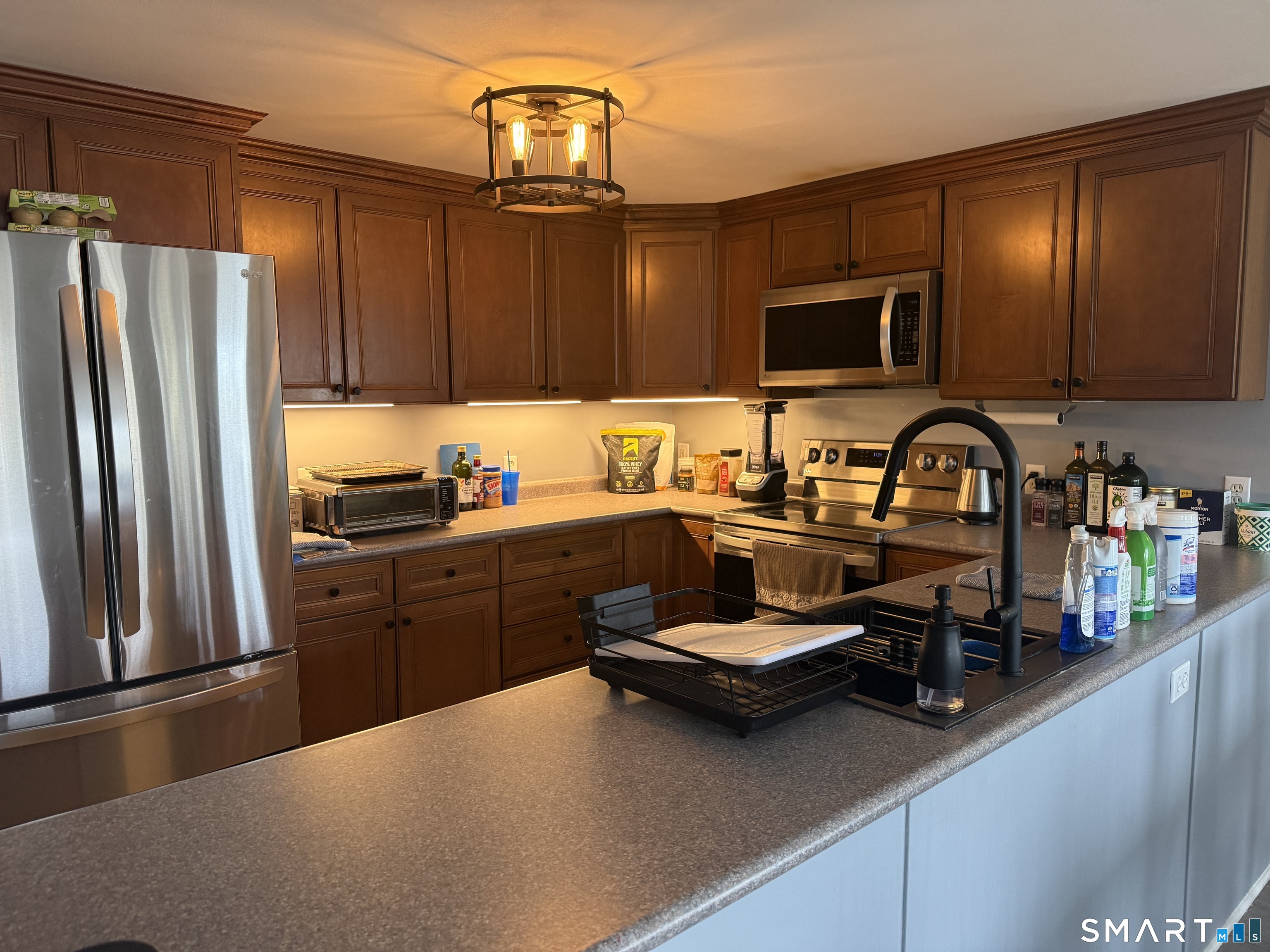 3250 Fairfield, Bridgeport, 06605, 2 Bedrooms Bedrooms, 0 ,2 BathroomsBathrooms,Residential Rental,For Sale,Fairfield,0,24157578