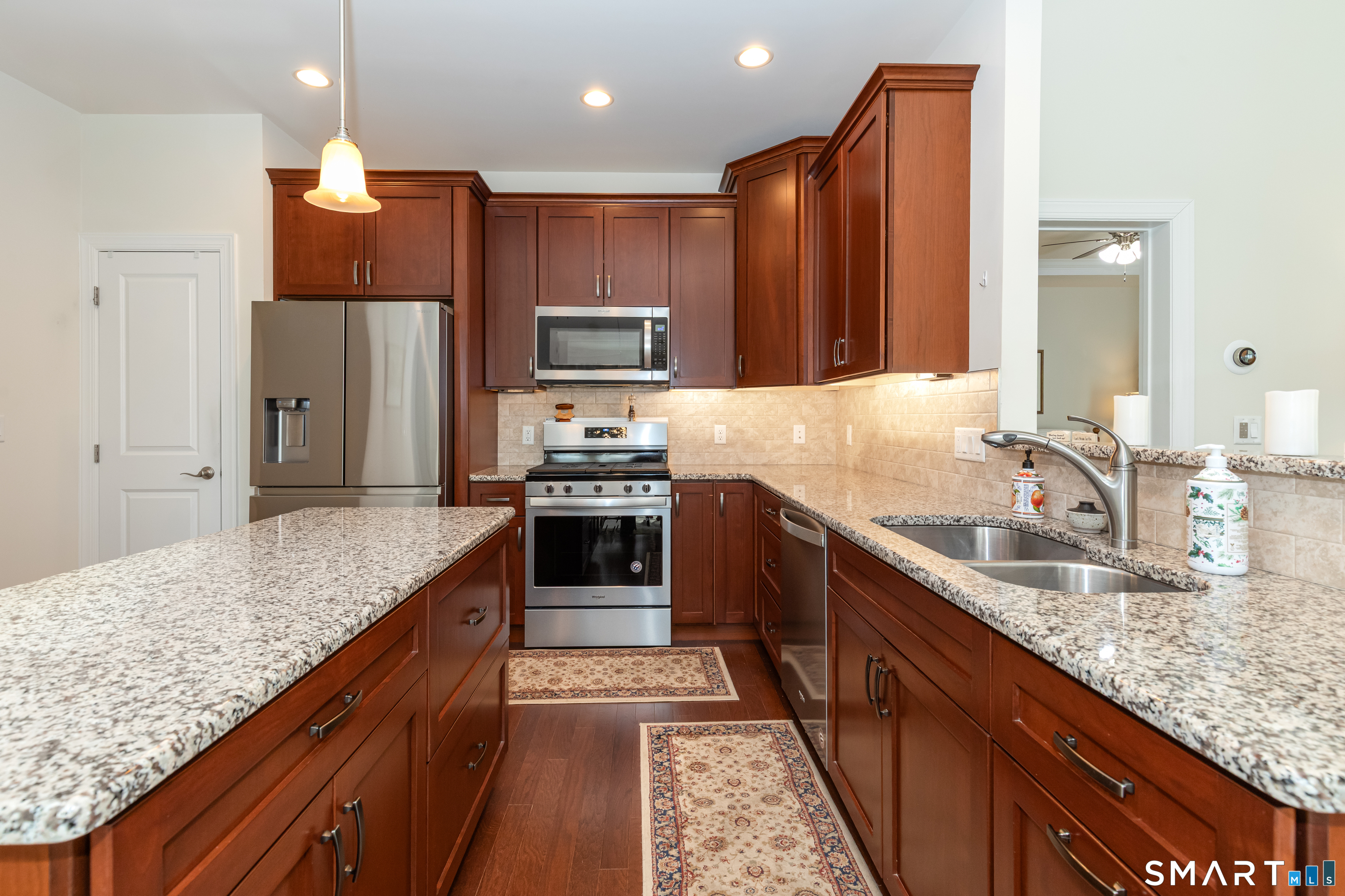2 Arrowwood, Middlebury, 06762, 3 Bedrooms Bedrooms, 0 ,2 BathroomsBathrooms,Condo/co-op For Sale,For Sale,Arrowwood,0,24163914