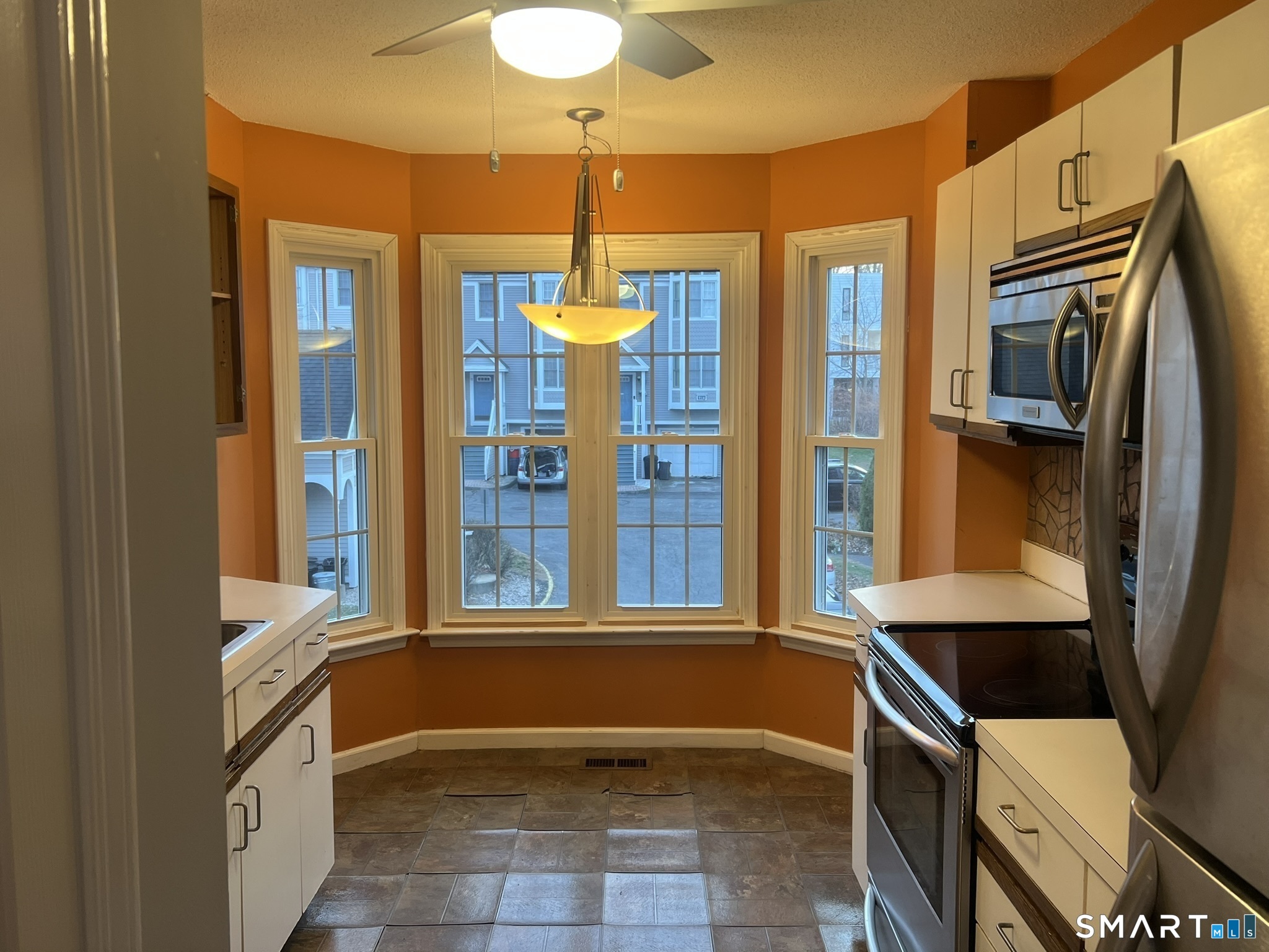 924 Quinnipiac, New Haven, 06513, 3 Bedrooms Bedrooms, 0 ,2 BathroomsBathrooms,Condo/co-op For Sale,For Sale,Quinnipiac,0,24158537