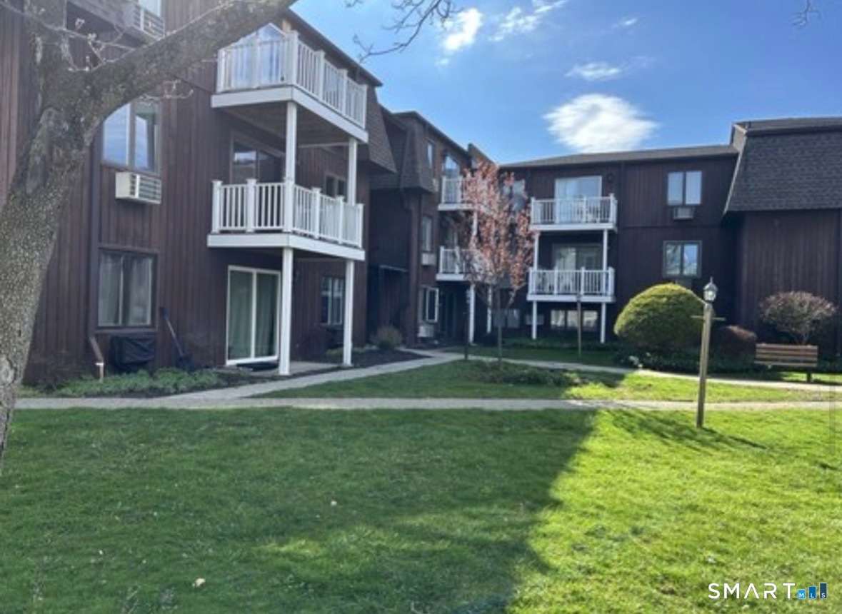 136 Deer Hill, Danbury, 06810, 1 Bedroom Bedrooms, 0 ,1 BathroomBathrooms,Condo/co-op For Sale,For Sale,Deer Hill,0,24153714