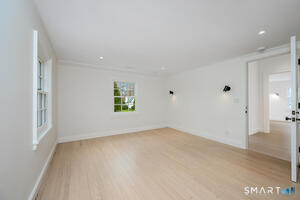 2nd bedroom with en-suite bath