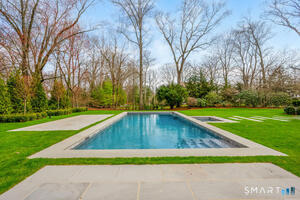 Gunite pool with hot tub