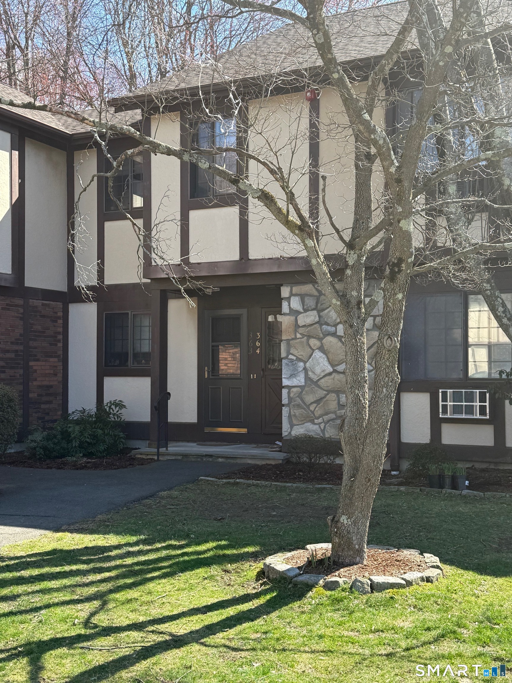 Great location!!!! Lovely second floor end unit in sought-after Foxwood Complex. Beautifully maintained one bedroom home with eat-in kitchen, dining room, large living space and newly remodeled bath w/laundry. Covered deck with lots of privacy. Premium location in the complex. Low common charges include heat and hot water. Nicely maintained grounds with an in-ground pool, tennis courts, bocce court, and picnic area. Located near major highways, downtown Milford, the Metro-North Railroad train to NYC, beaches and lots of shopping. Private basement storage unit included.