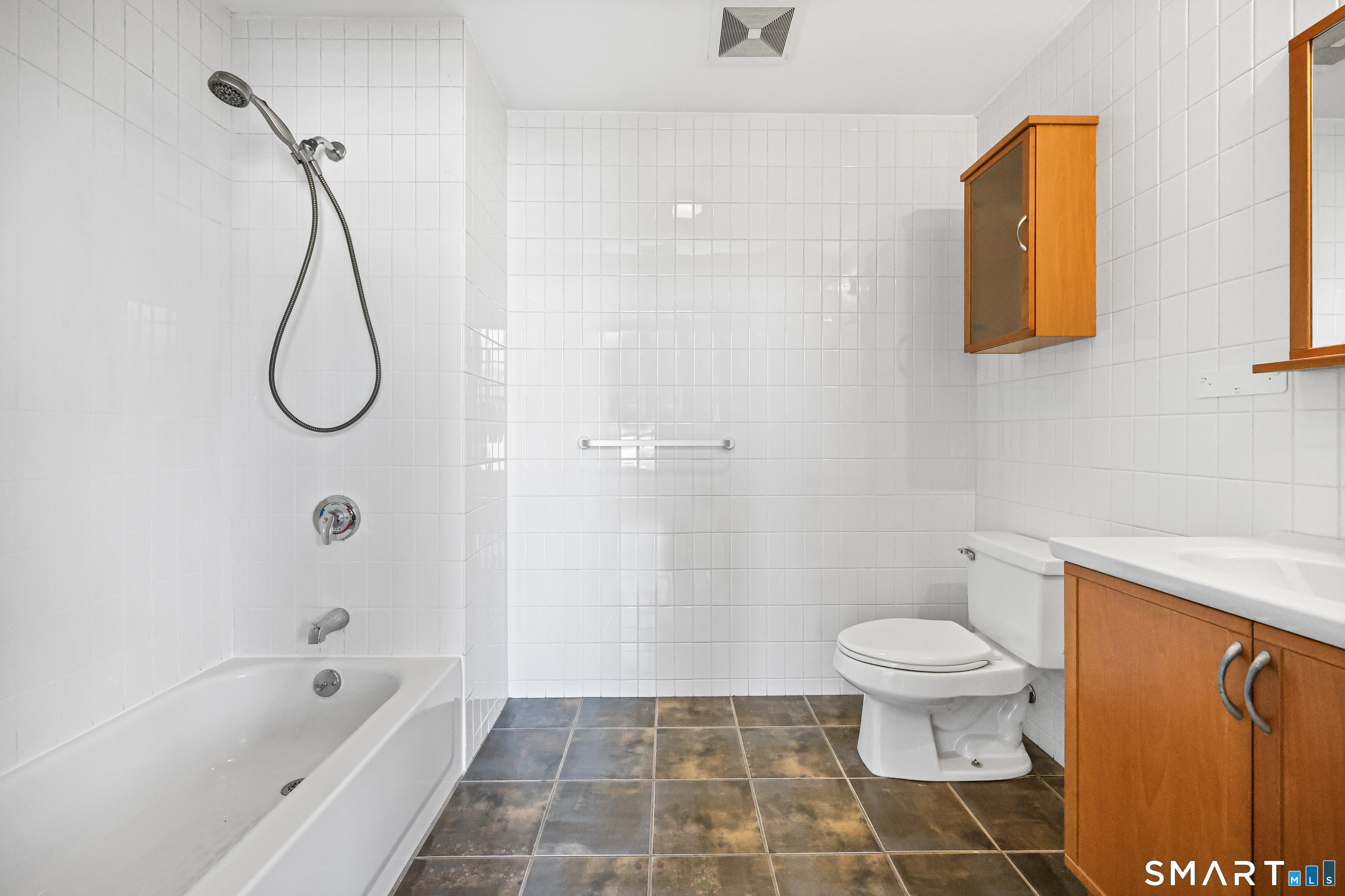 Photo 16 of 10 Ann Street, Norwalk, CT