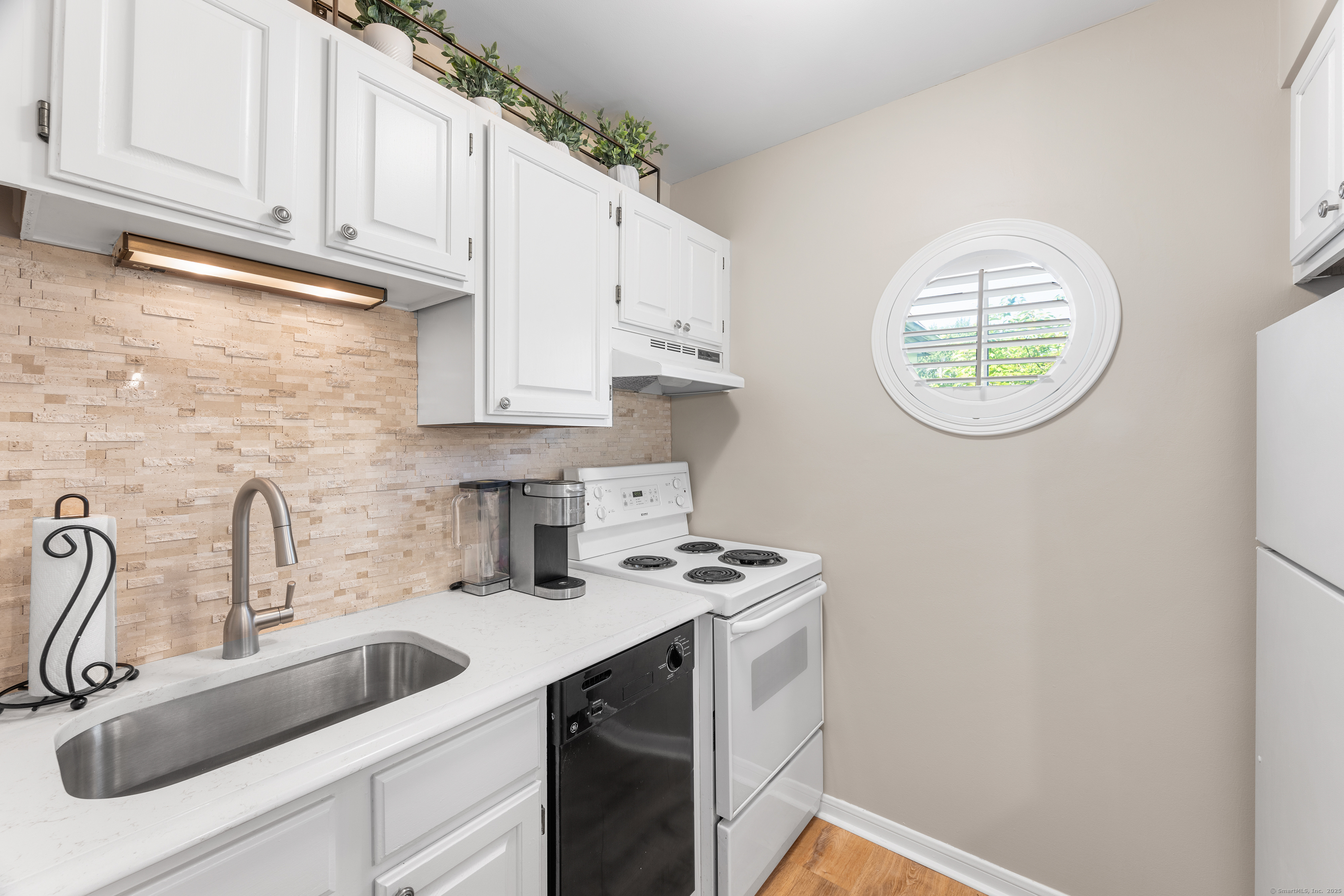 2124 Old Pond, Norwich, 06360, 1 Bedroom Bedrooms, 0 ,2 BathroomsBathrooms,Residential Rental,For Sale,Old Pond,0,24165341