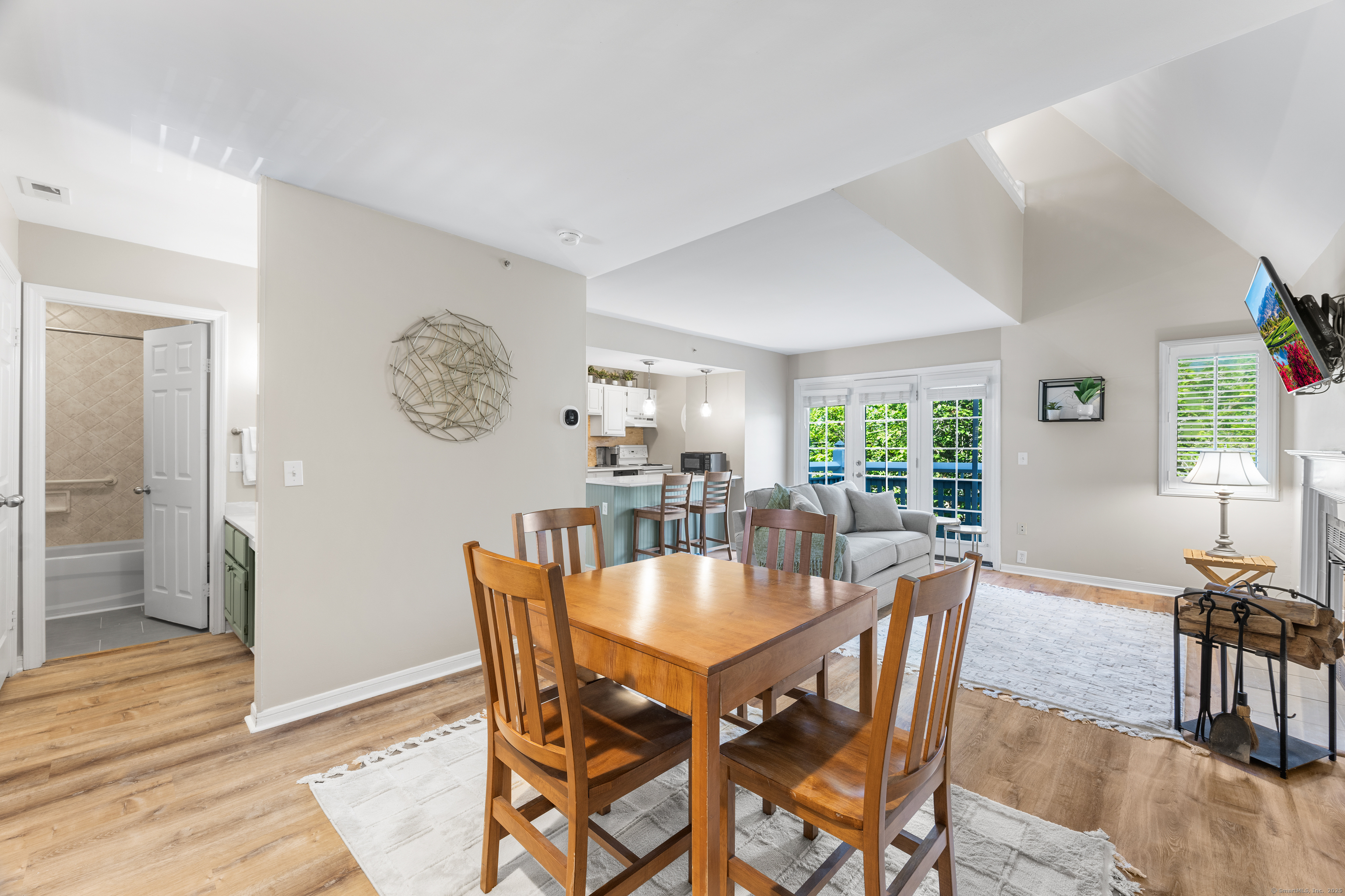 2124 Old Pond, Norwich, 06360, 1 Bedroom Bedrooms, 0 ,2 BathroomsBathrooms,Residential Rental,For Sale,Old Pond,0,24165341