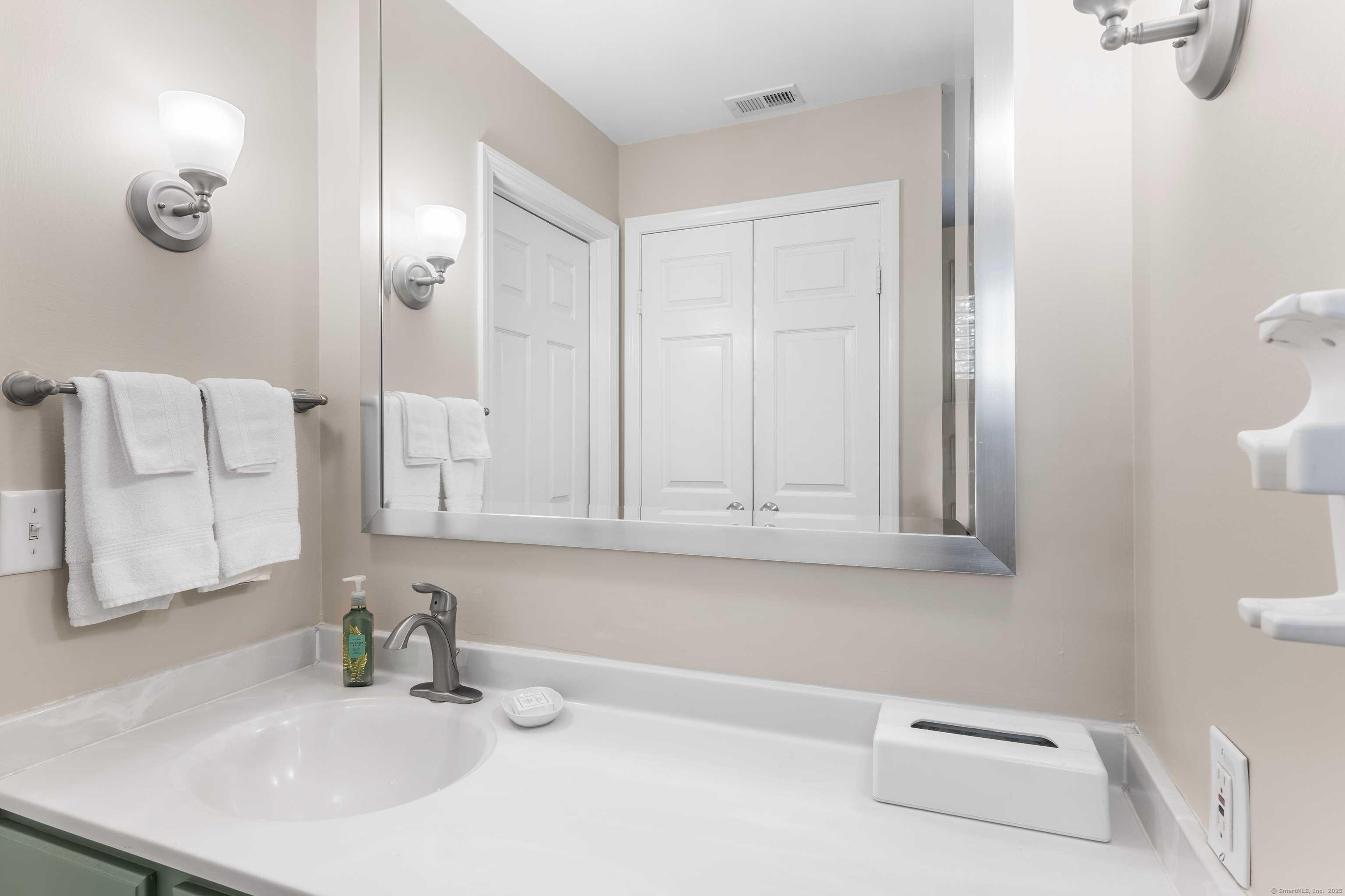 2124 Old Pond, Norwich, 06360, 1 Bedroom Bedrooms, 0 ,2 BathroomsBathrooms,Residential Rental,For Sale,Old Pond,0,24165341