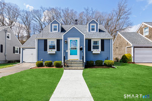 8 Bartlett Manor
