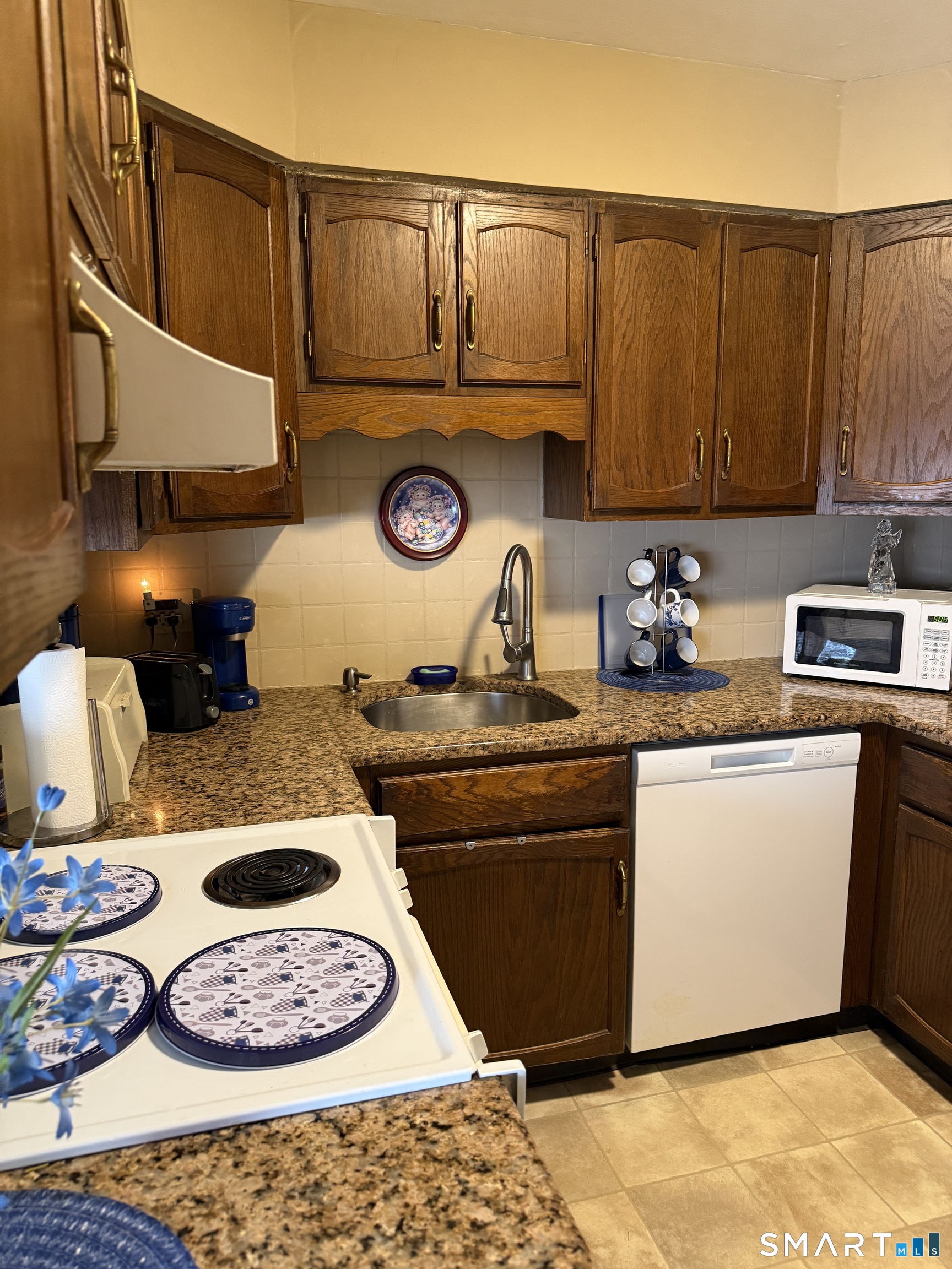 333 Vincellette, Bridgeport, 06606, 2 Bedrooms Bedrooms, 0 ,1 BathroomBathrooms,Condo/co-op For Sale,For Sale,Vincellette,0,24165412