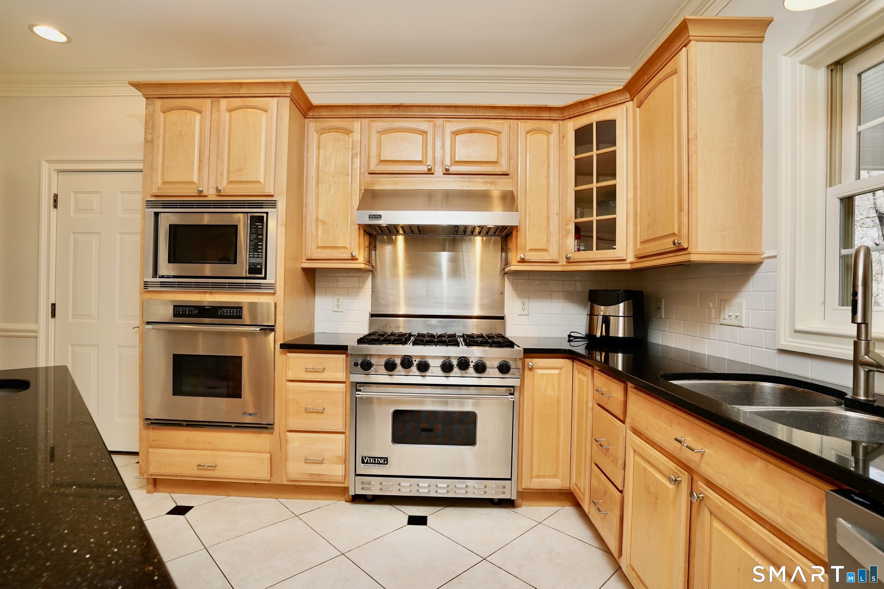 10 Whispering Hollow, Cheshire, 06410, 4 Bedrooms Bedrooms, 0 ,4 BathroomsBathrooms,Single Family For Sale,For Sale,Whispering Hollow,0,24165619