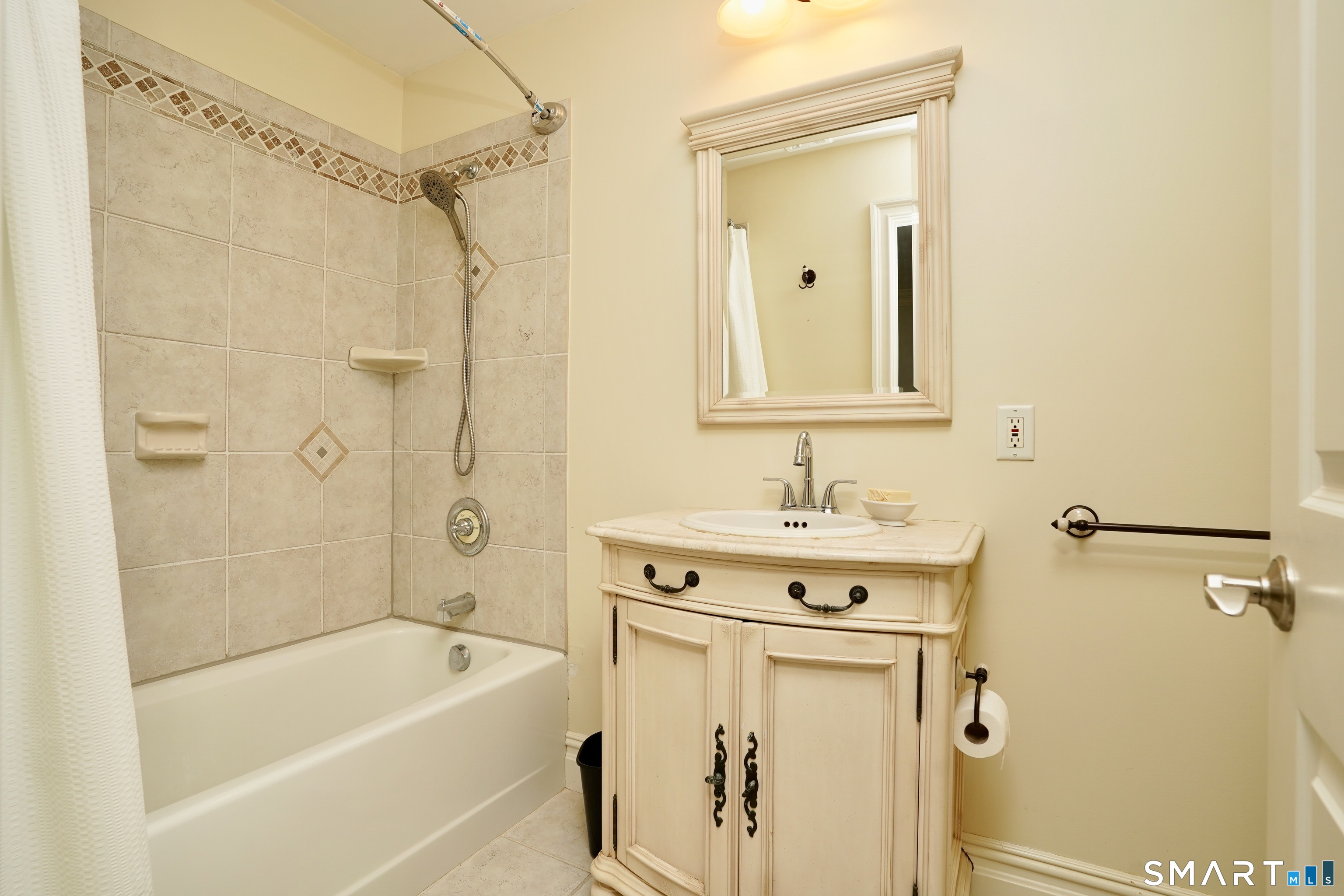 10 Whispering Hollow, Cheshire, 06410, 4 Bedrooms Bedrooms, 0 ,4 BathroomsBathrooms,Single Family For Sale,For Sale,Whispering Hollow,0,24165619