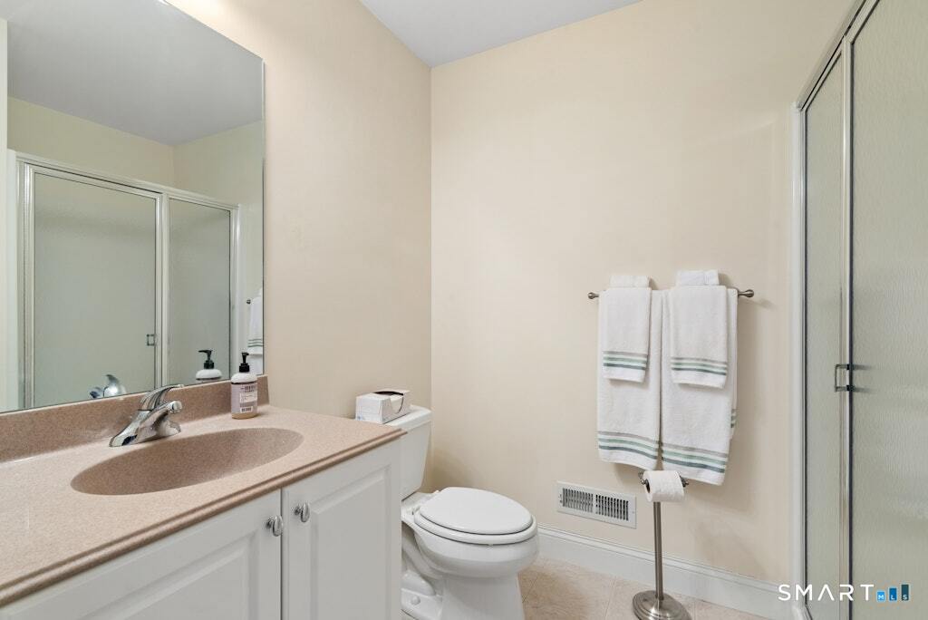 194 Eastwood, Seymour, 06483, 2 Bedrooms Bedrooms, 0 ,2 BathroomsBathrooms,Condo/co-op For Sale,For Sale,Eastwood,0,24165974