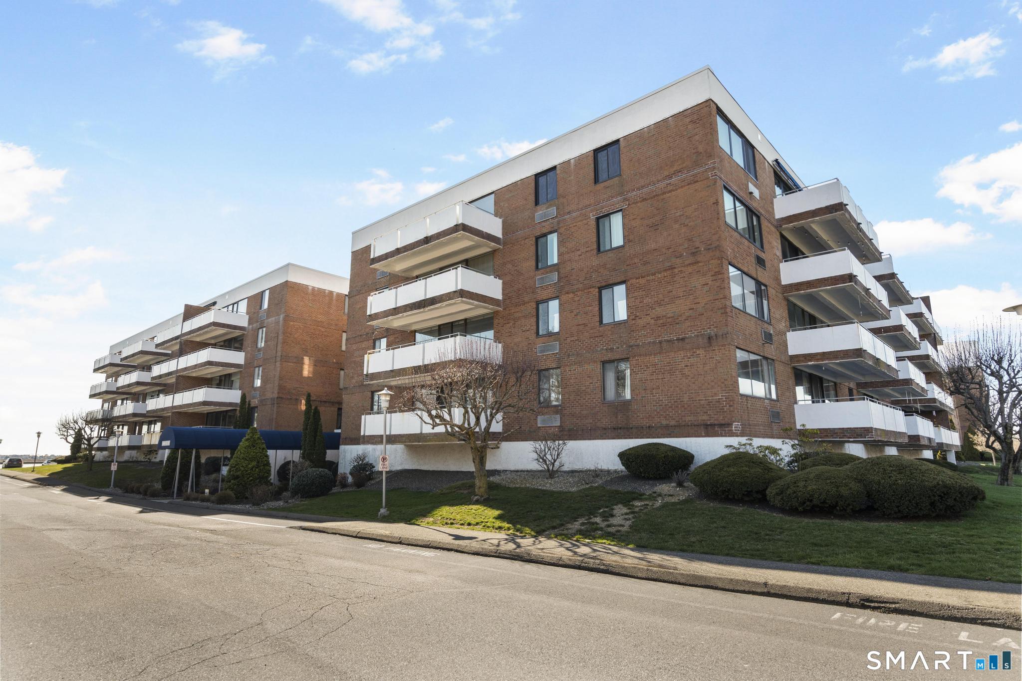 1460 Elm, Stratford, 06615, 1 Bedroom Bedrooms, 0 ,1 BathroomBathrooms,Condo/co-op For Sale,For Sale,Elm,0,24165077