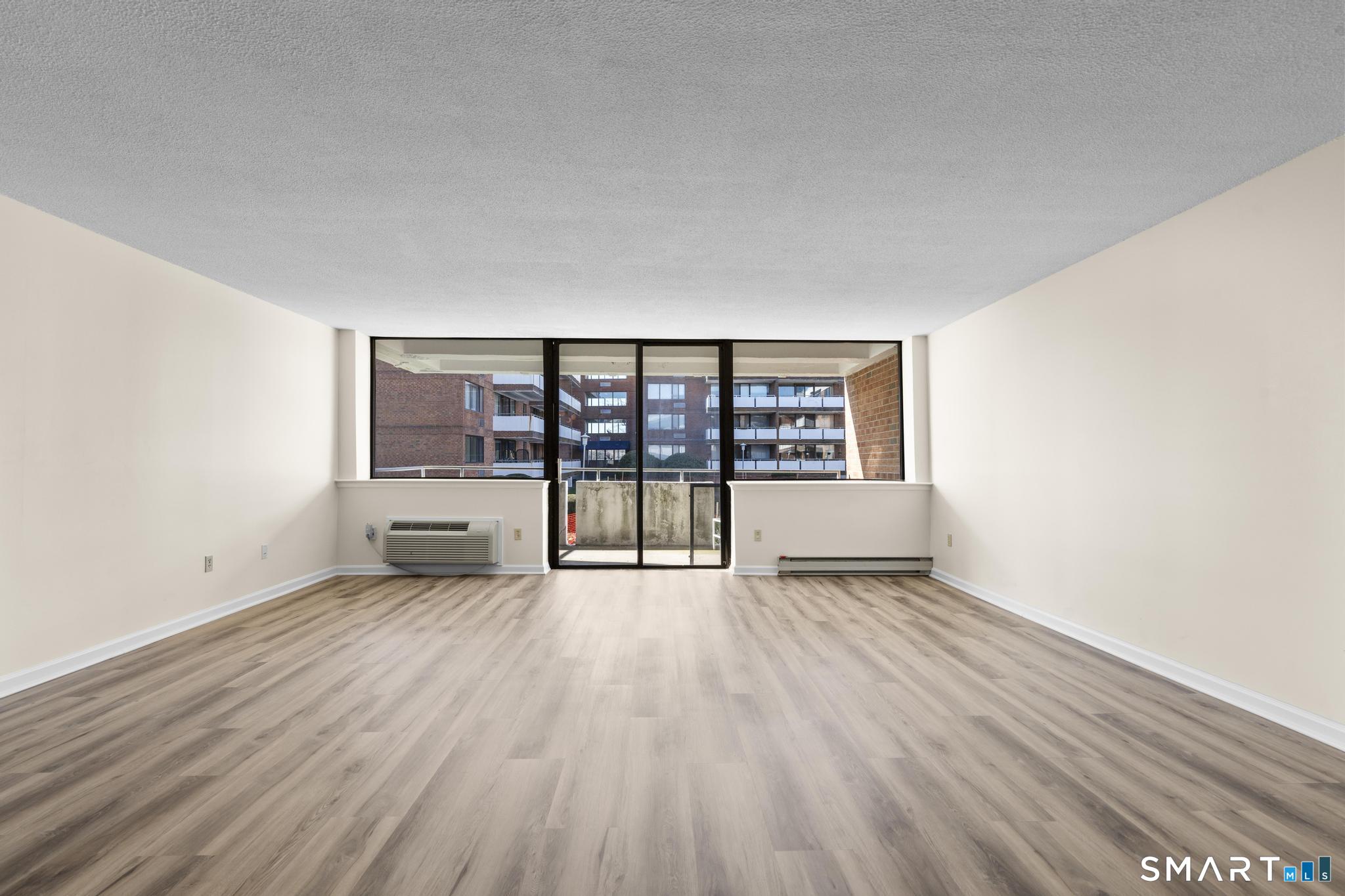 1460 Elm, Stratford, 06615, 1 Bedroom Bedrooms, 0 ,1 BathroomBathrooms,Condo/co-op For Sale,For Sale,Elm,0,24165077