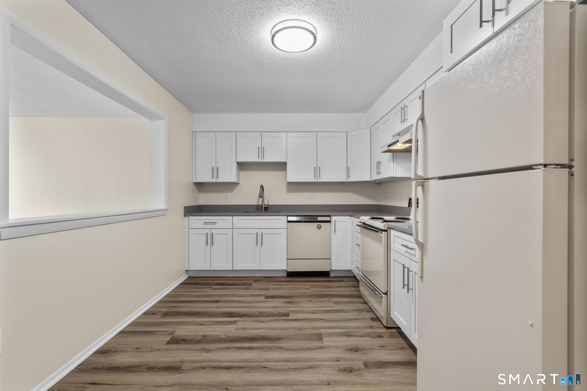 1460 Elm, Stratford, 06615, 1 Bedroom Bedrooms, 0 ,1 BathroomBathrooms,Condo/co-op For Sale,For Sale,Elm,0,24165077