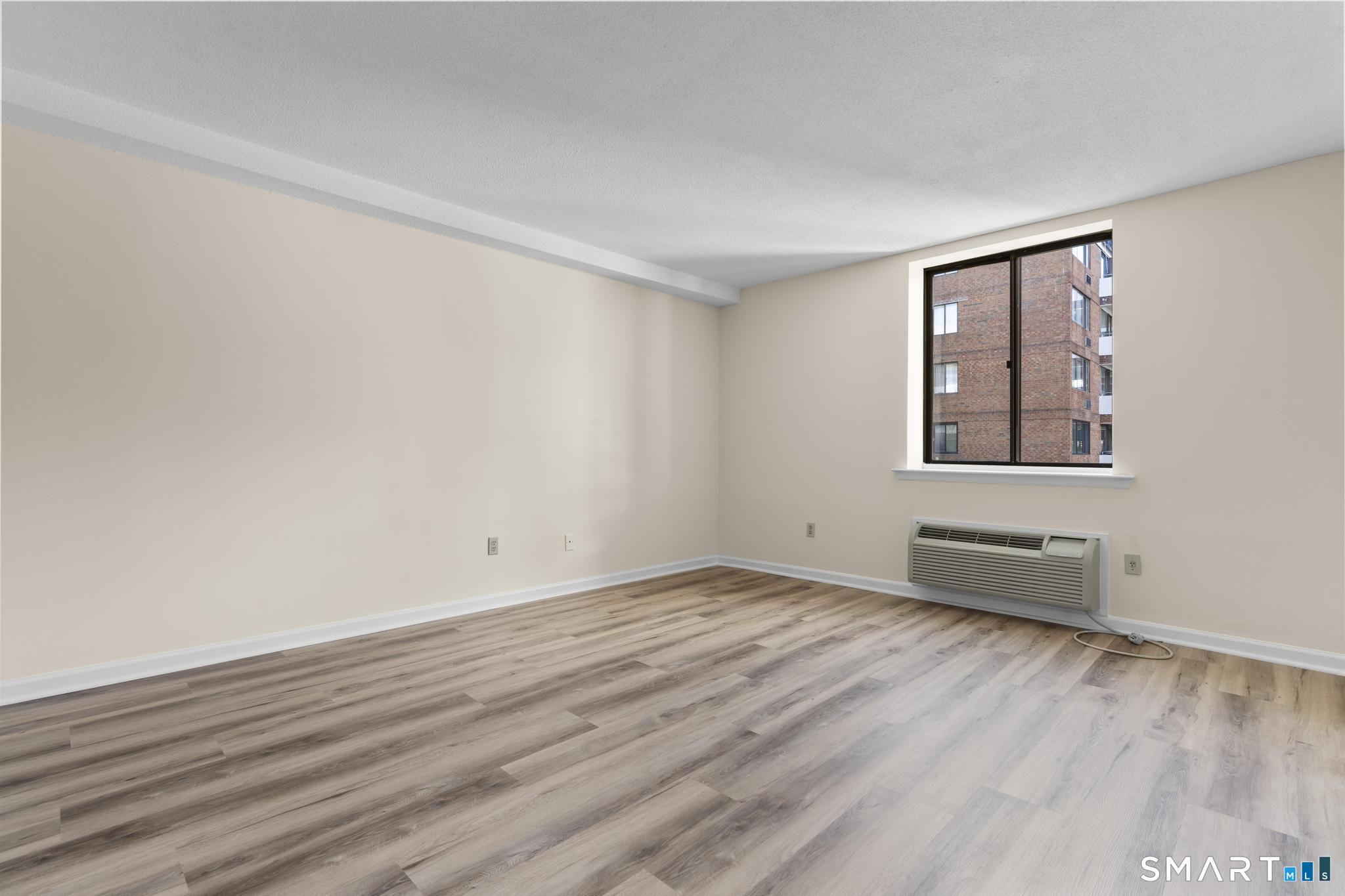 1460 Elm, Stratford, 06615, 1 Bedroom Bedrooms, 0 ,1 BathroomBathrooms,Condo/co-op For Sale,For Sale,Elm,0,24165077