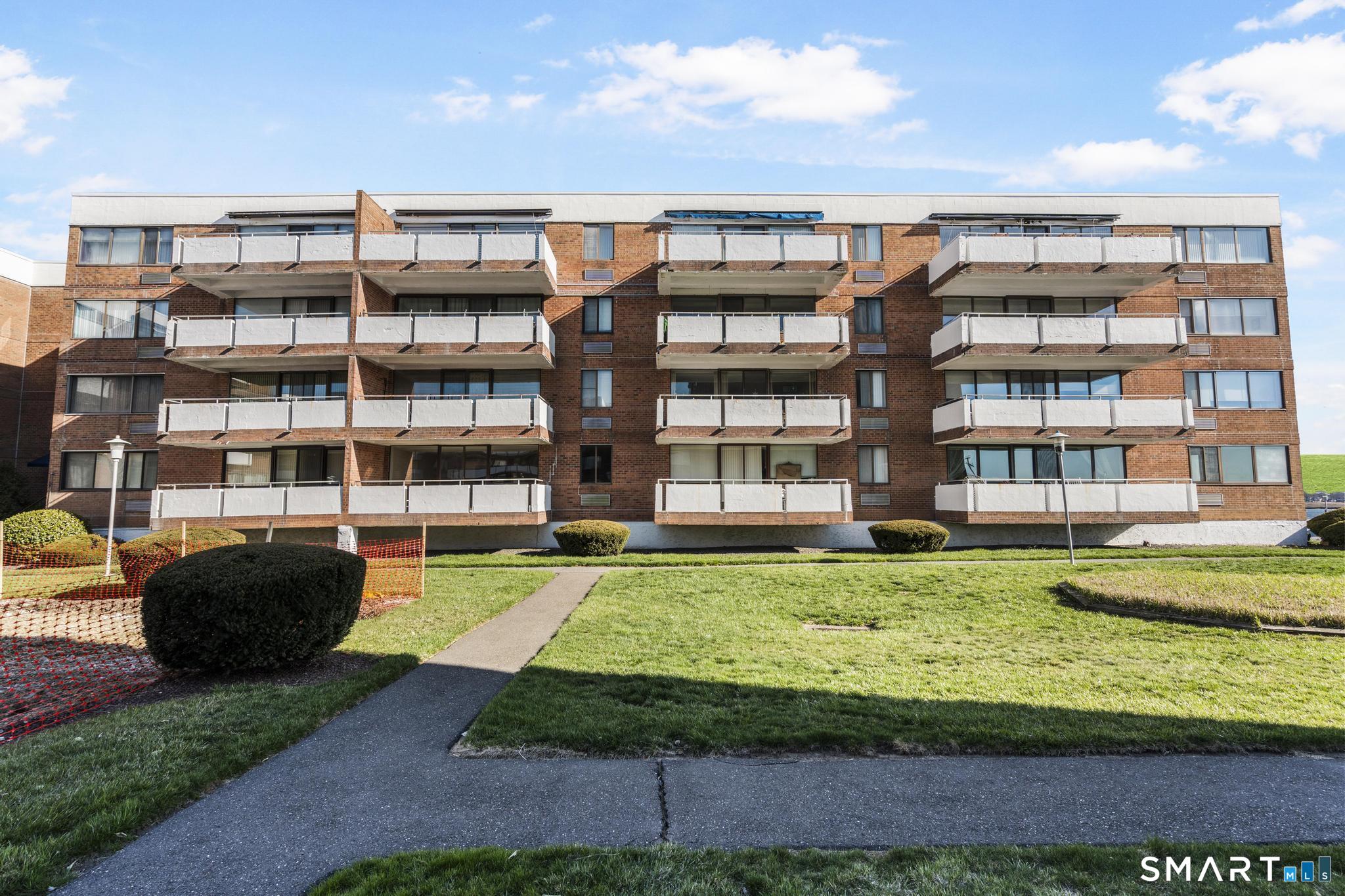1460 Elm, Stratford, 06615, 1 Bedroom Bedrooms, 0 ,1 BathroomBathrooms,Condo/co-op For Sale,For Sale,Elm,0,24165077