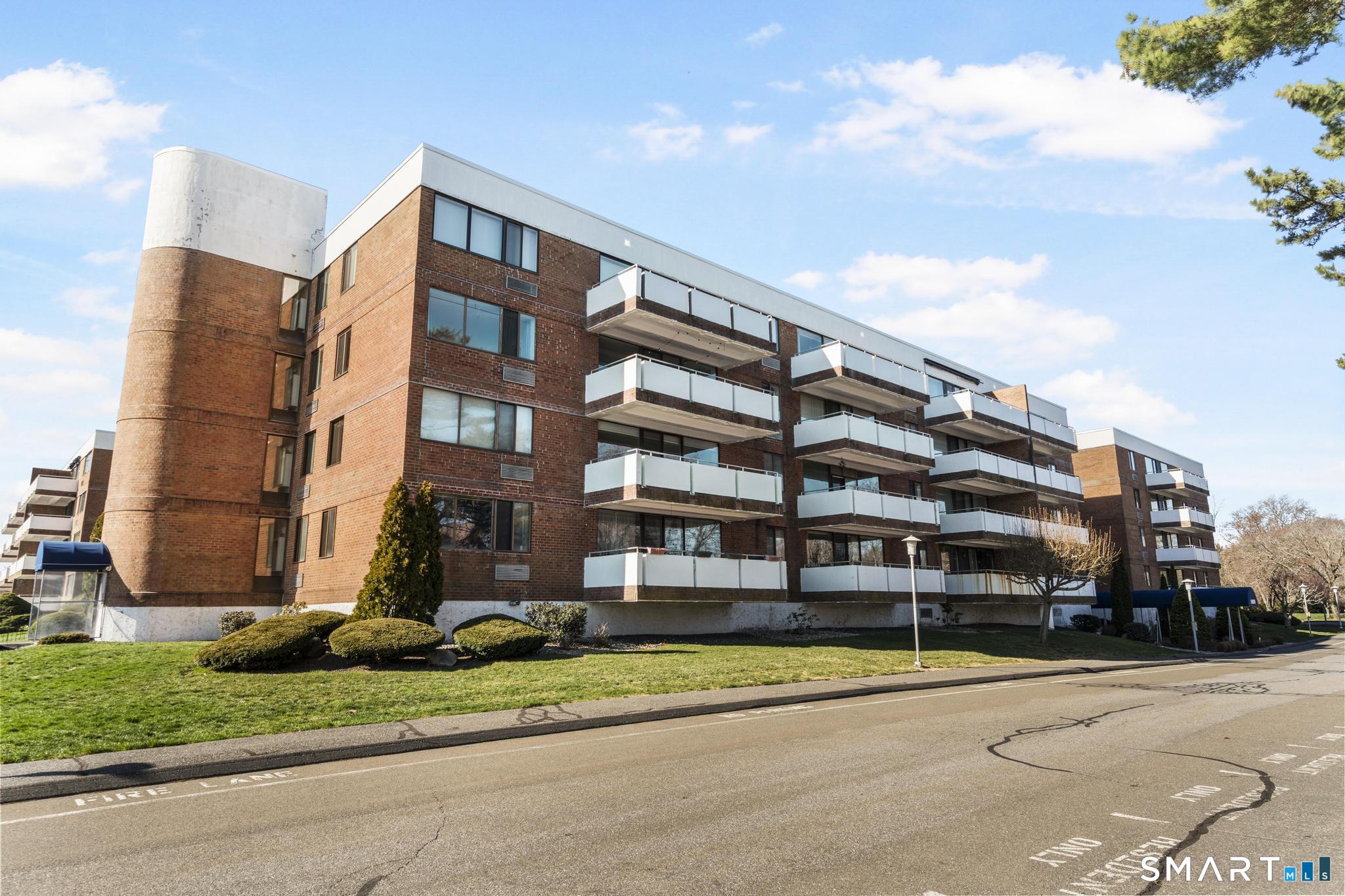 1460 Elm, Stratford, 06615, 1 Bedroom Bedrooms, 0 ,1 BathroomBathrooms,Condo/co-op For Sale,For Sale,Elm,0,24165077