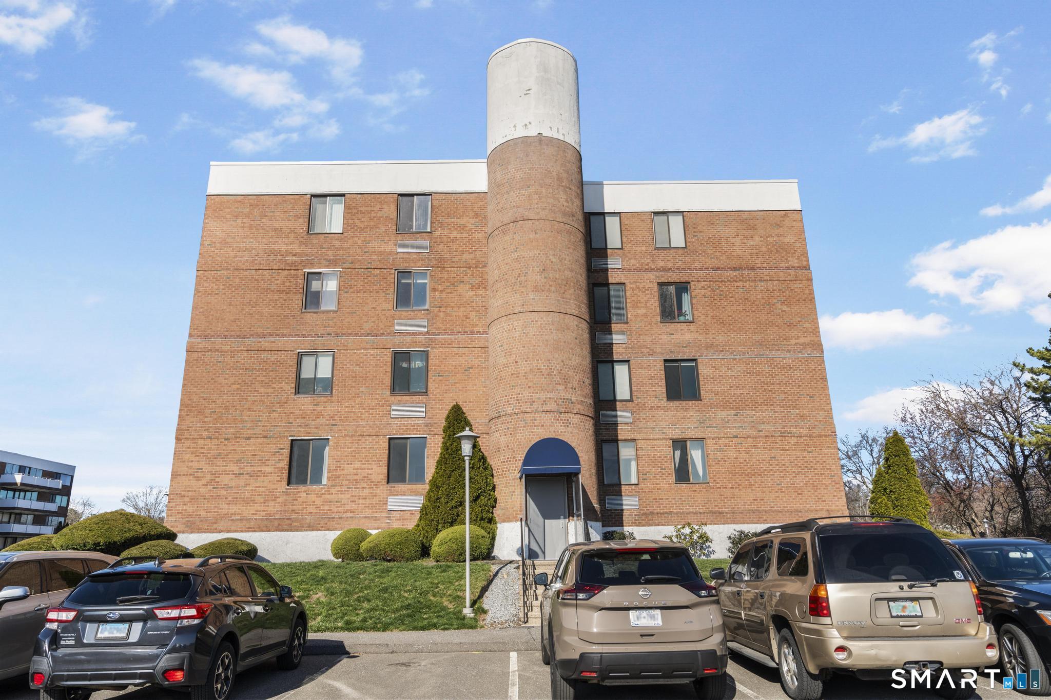 1460 Elm, Stratford, 06615, 1 Bedroom Bedrooms, 0 ,1 BathroomBathrooms,Condo/co-op For Sale,For Sale,Elm,0,24165077