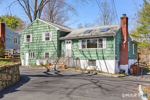 140 Ponus Avenue