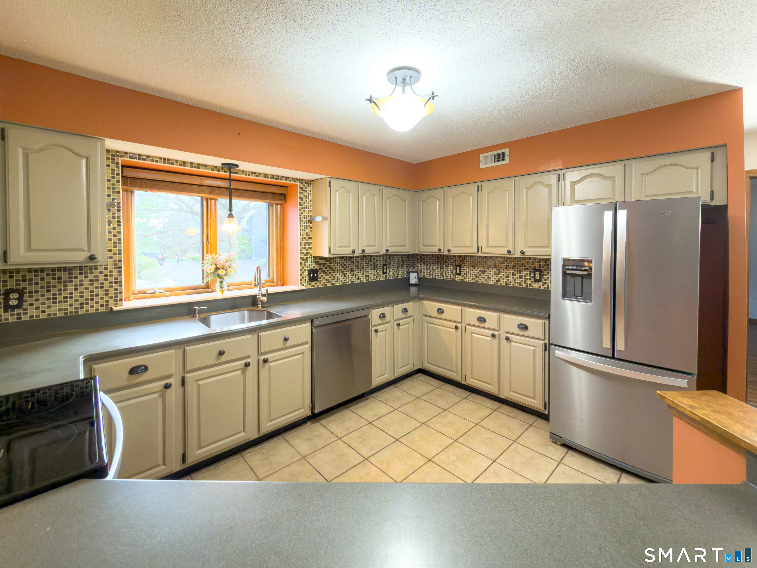 Photo 6 of 804 Sand Stone Drive, South Windsor, CT