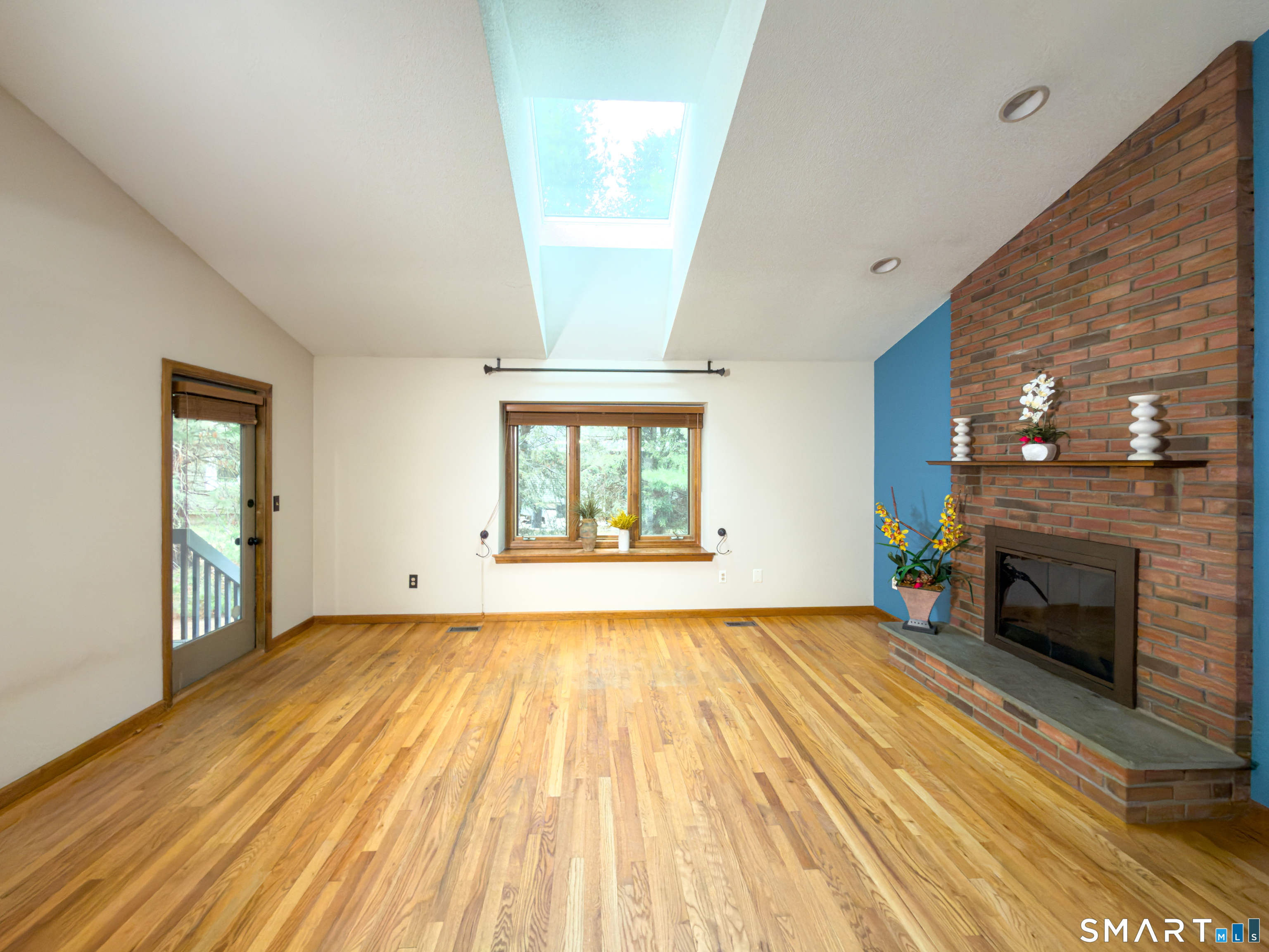 Photo 9 of 804 Sand Stone Drive, South Windsor, CT