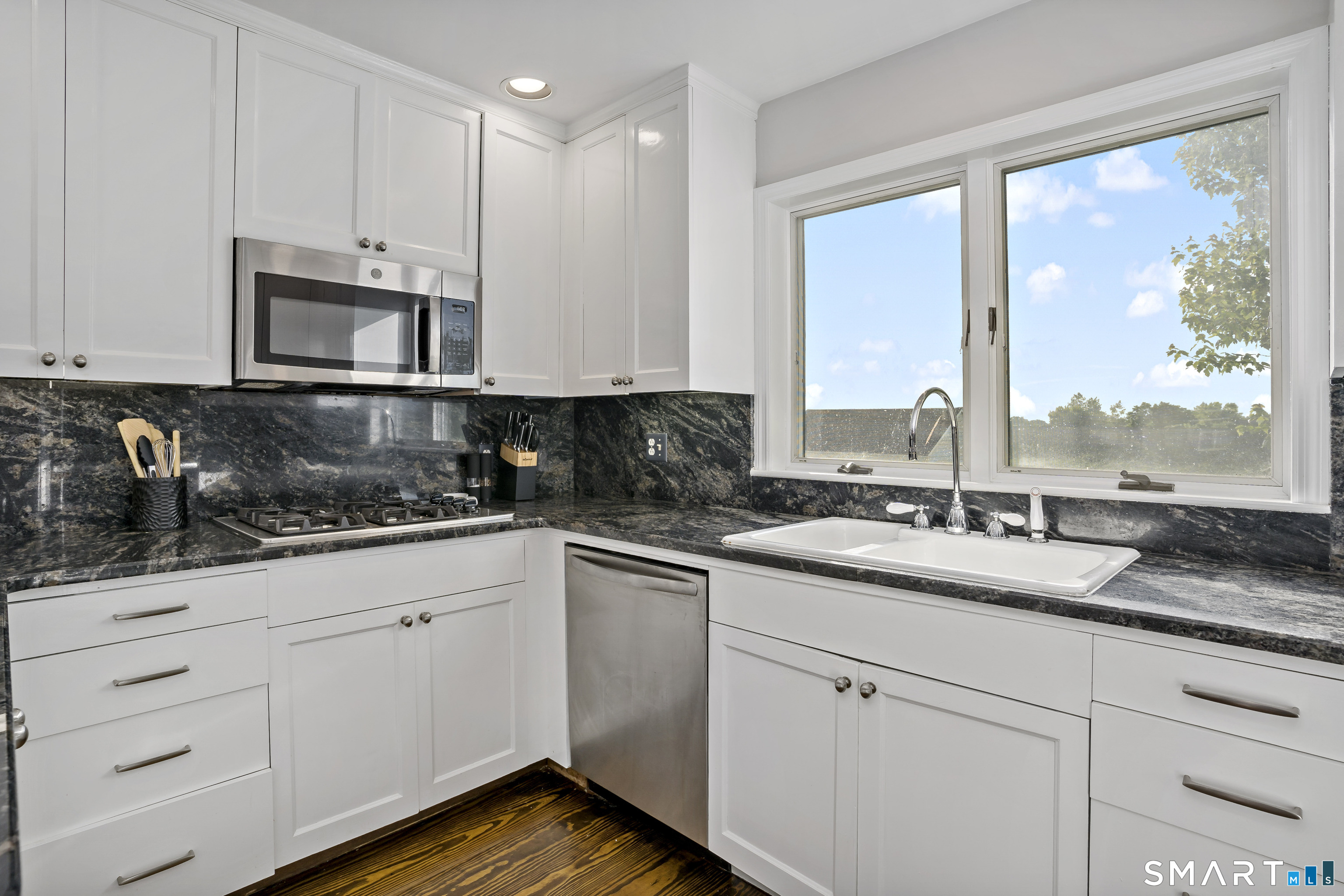 1016 Fairfield Beach, Fairfield, 06824, 3 Bedrooms Bedrooms, 0 ,2 BathroomsBathrooms,Residential Rental,For Sale,Fairfield Beach,0,24166369