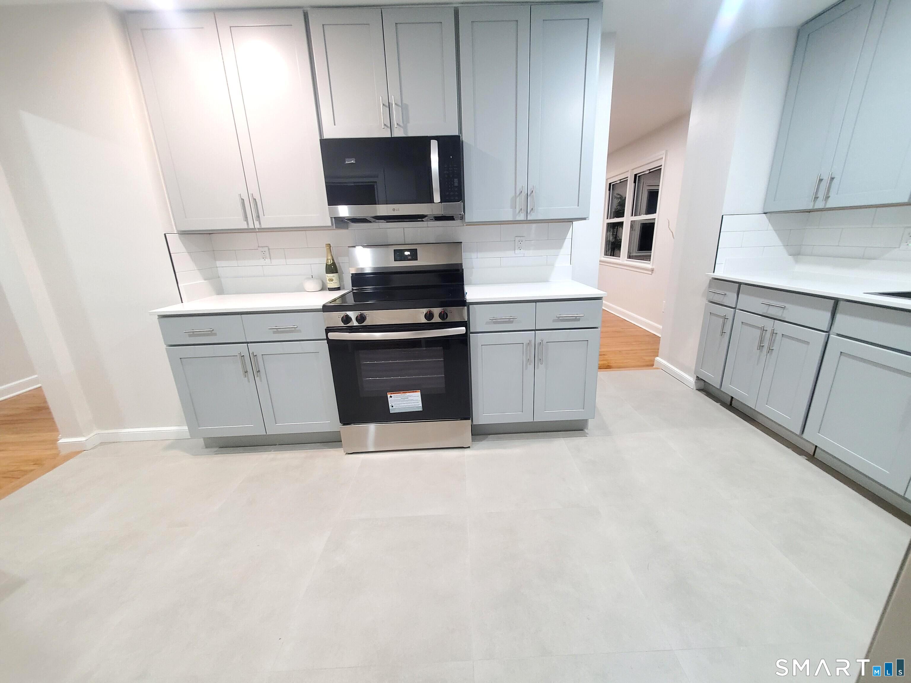 Photo 11 of 17 Woodlawn Avenue, Norwalk, CT