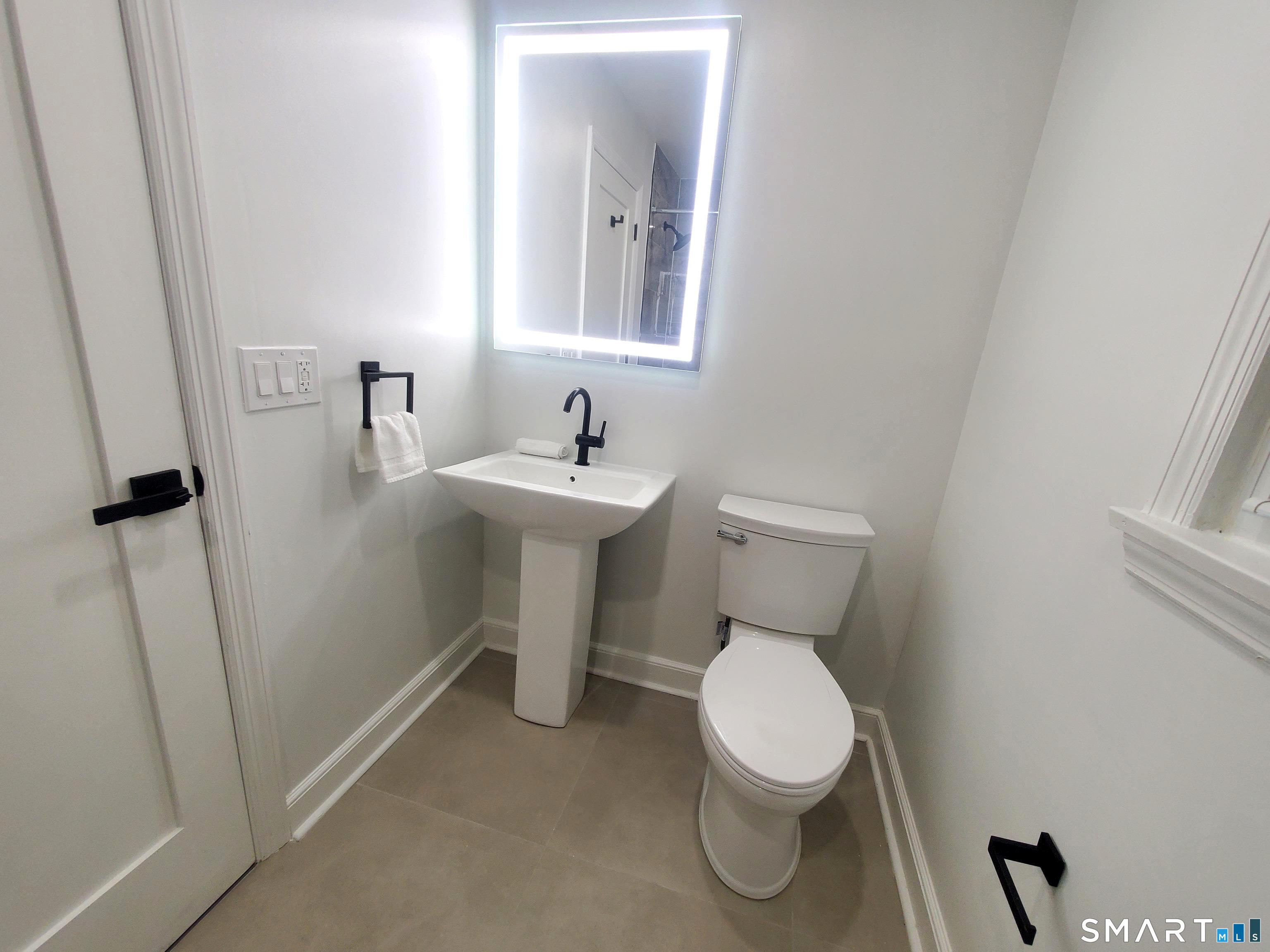 Photo 14 of 17 Woodlawn Avenue, Norwalk, CT