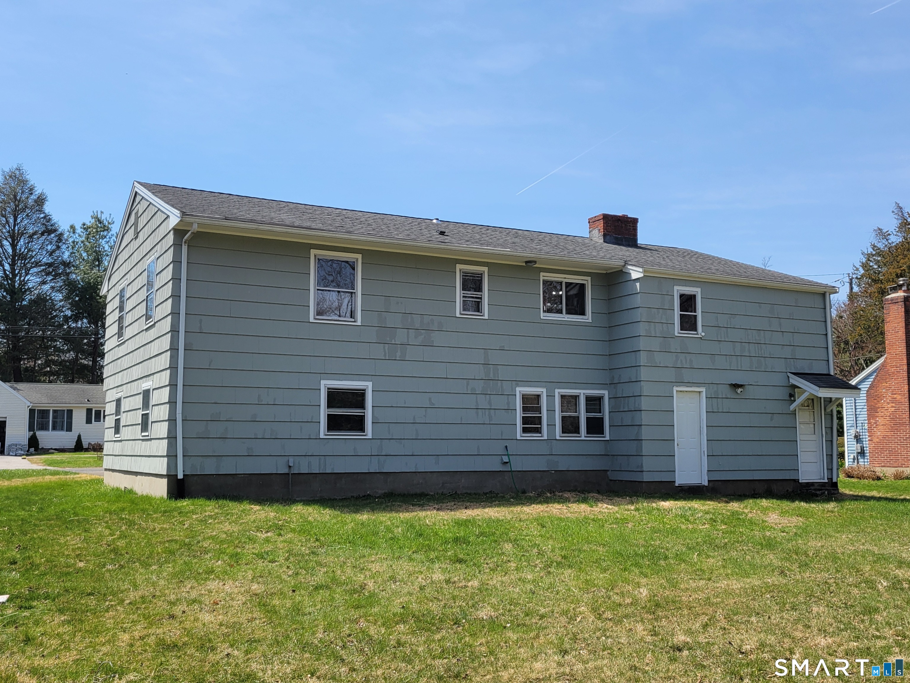 Homes for sale in Trumbull, CT | 18 Pert St, Trumbull, CT 06611 | MLS# 24148020