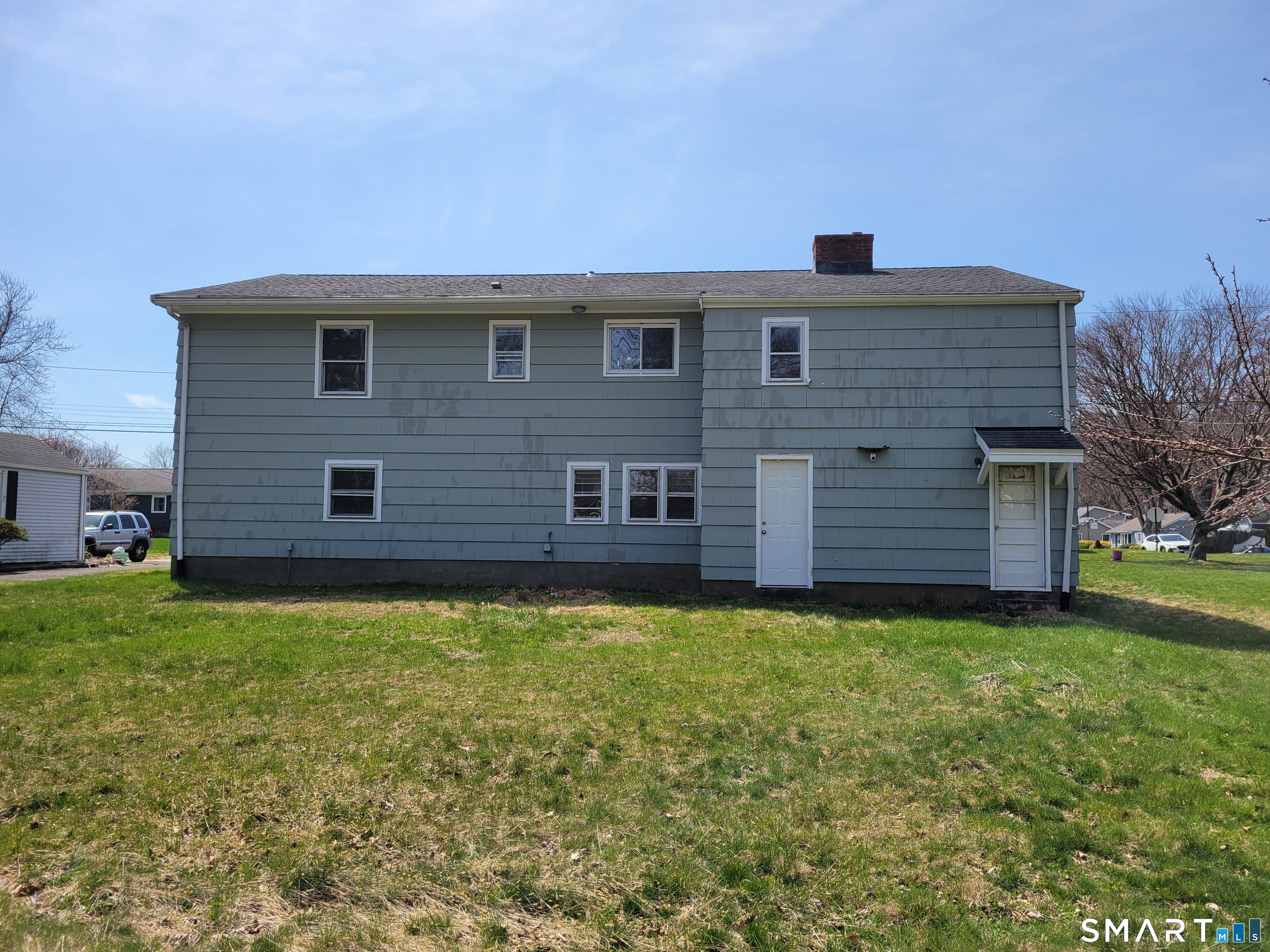 Homes for sale in Trumbull, CT | 18 Pert St, Trumbull, CT 06611 | MLS# 24148020