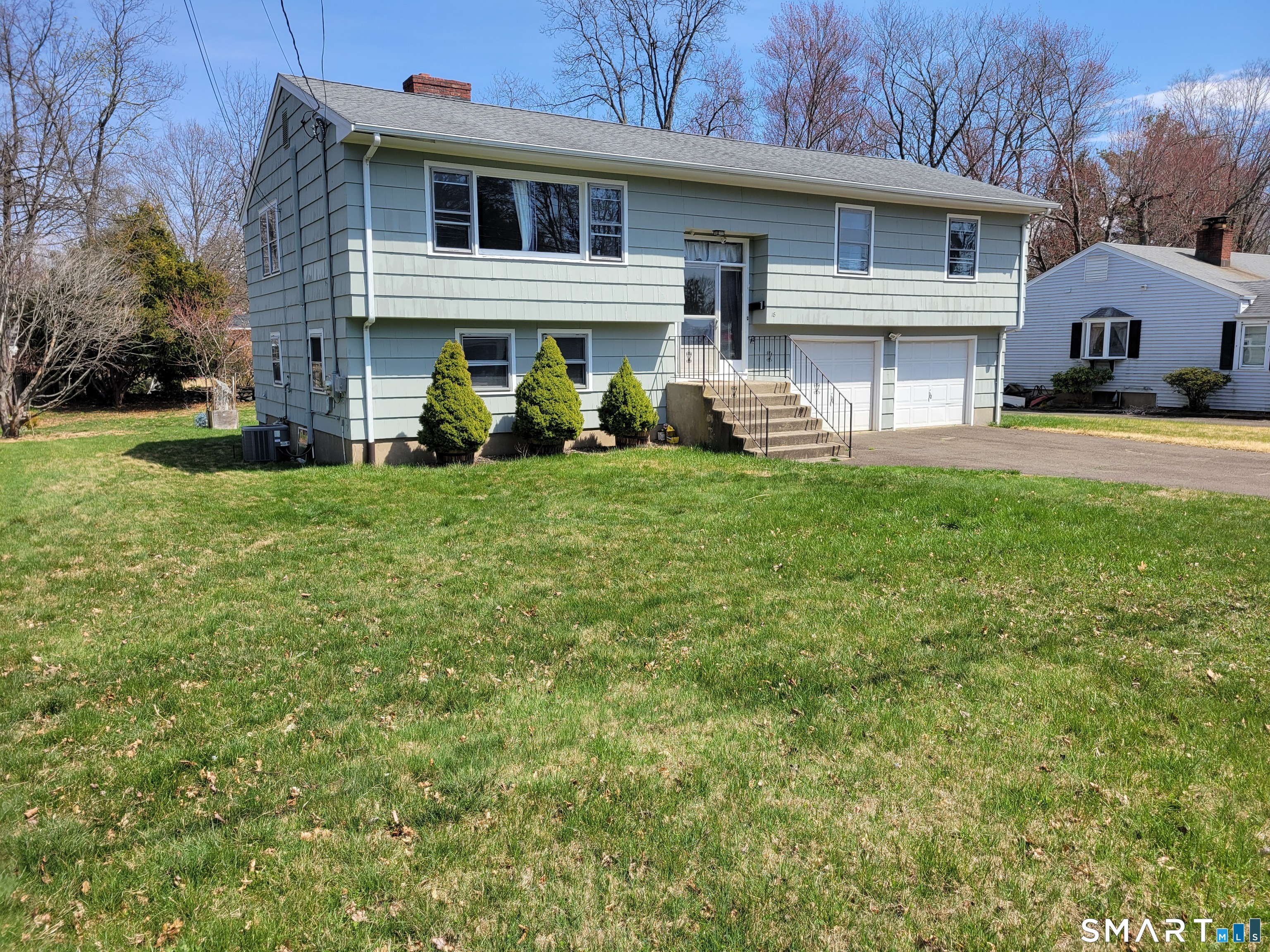 Homes for sale in Trumbull, CT | 18 Pert St, Trumbull, CT 06611 | MLS# 24148020