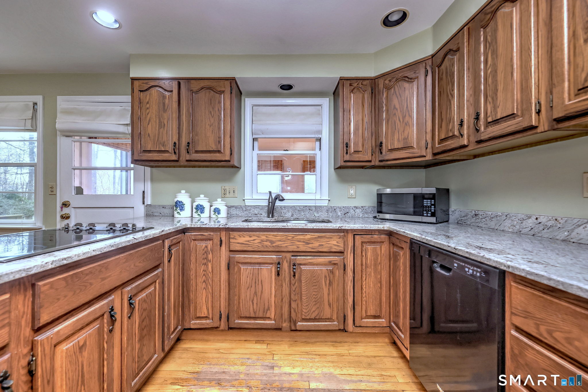322 Hotchkiss, Orange, 06477, 3 Bedrooms Bedrooms, 0 ,2 BathroomsBathrooms,Single Family For Sale,For Sale,Hotchkiss,0,24166697