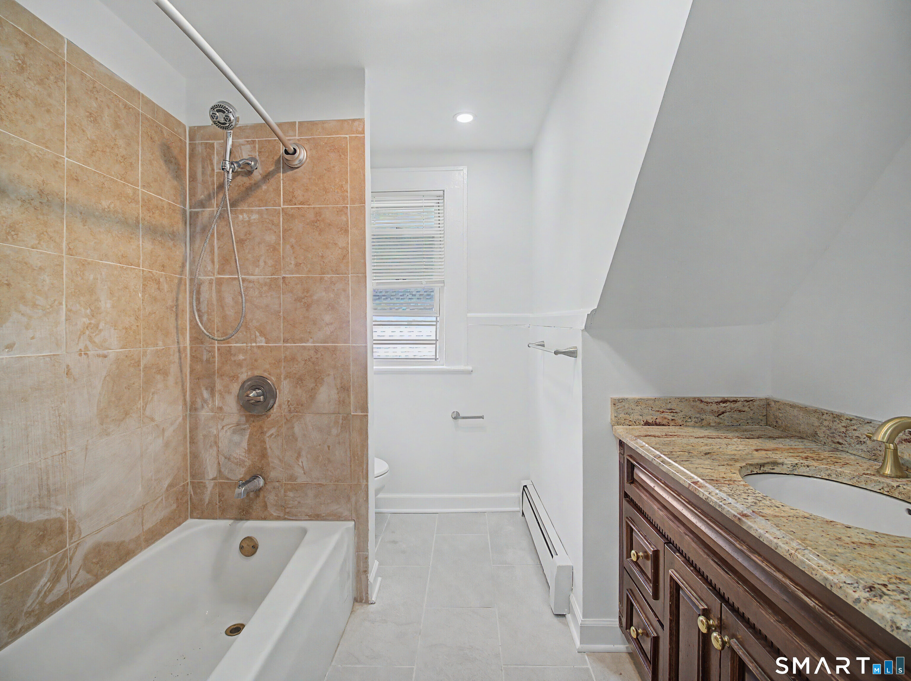 1872 North, Bridgeport, 06604, 2 Bedrooms Bedrooms, 0 ,1 BathroomBathrooms,Residential Rental,For Sale,North,0,24157347