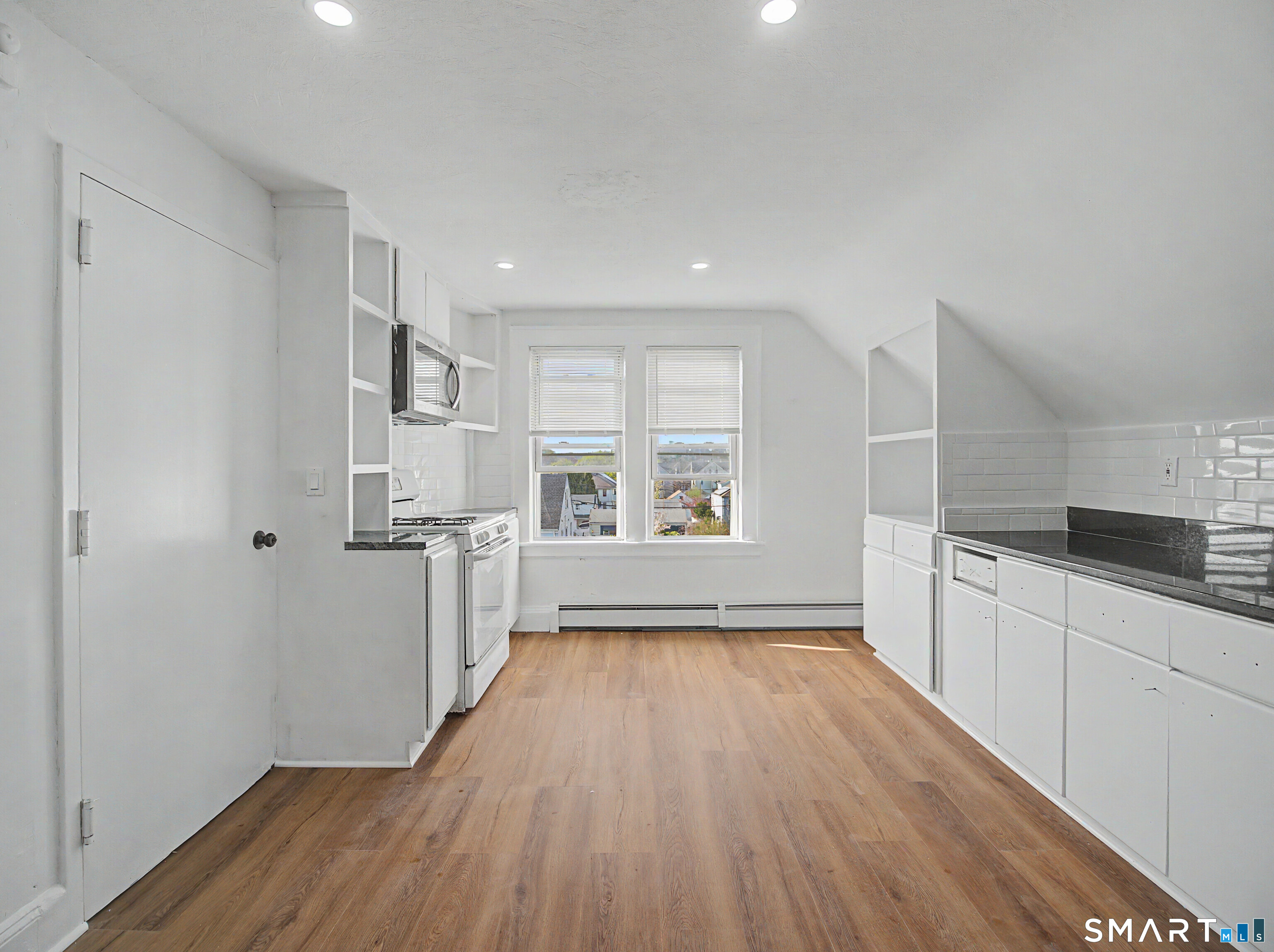 1872 North, Bridgeport, 06604, 2 Bedrooms Bedrooms, 0 ,1 BathroomBathrooms,Residential Rental,For Sale,North,0,24157347