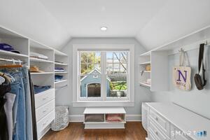 Walk-in Closet
