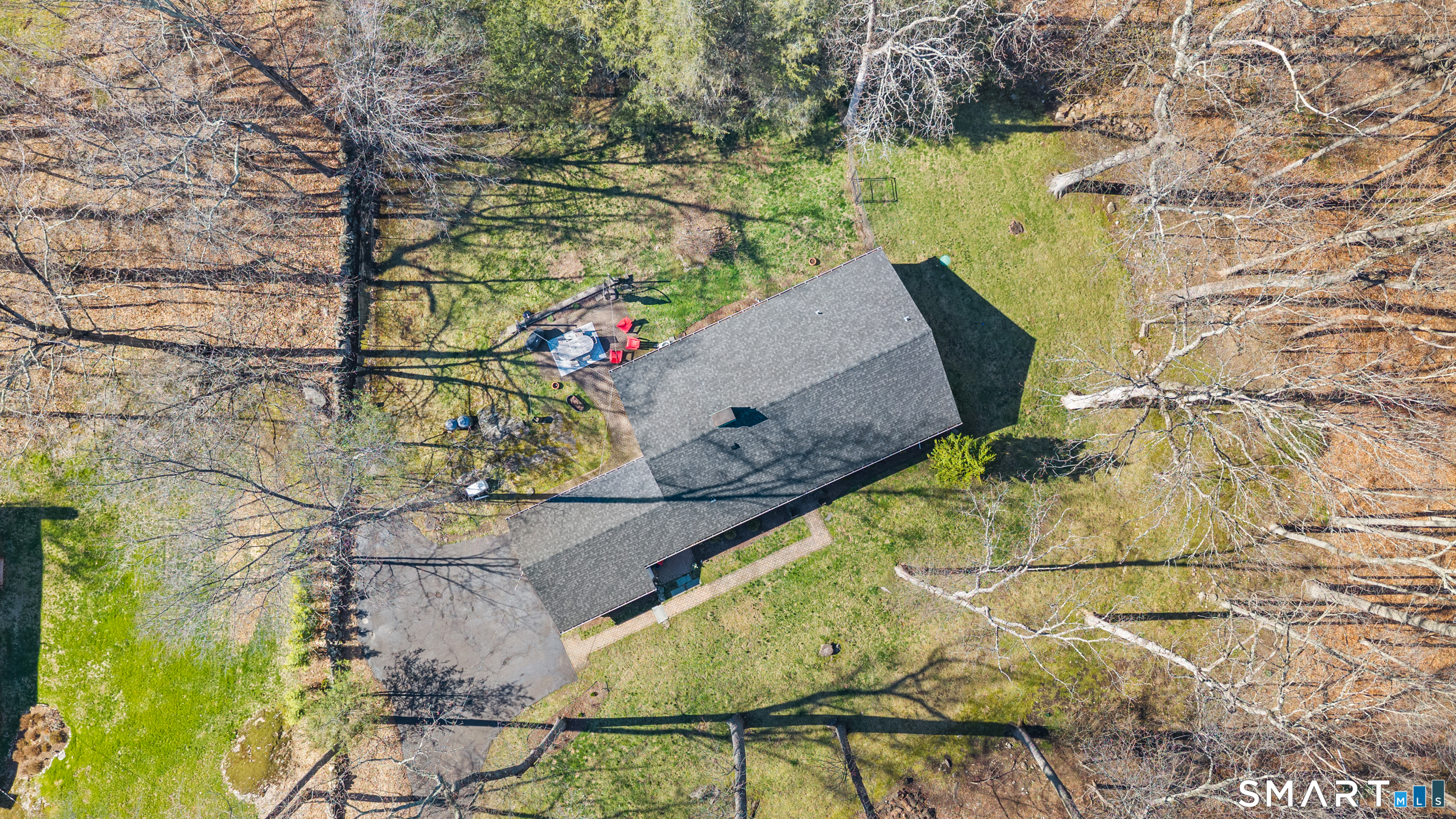 Photo 3 of 24 Timber Lane, Westport, CT