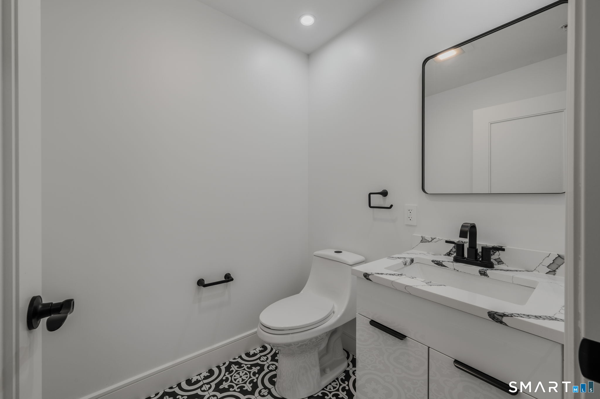 586 Thames, Norwich, 06360, 3 Bedrooms Bedrooms, 0 ,3 BathroomsBathrooms,Condo/co-op For Sale,For Sale,Thames,0,24167737