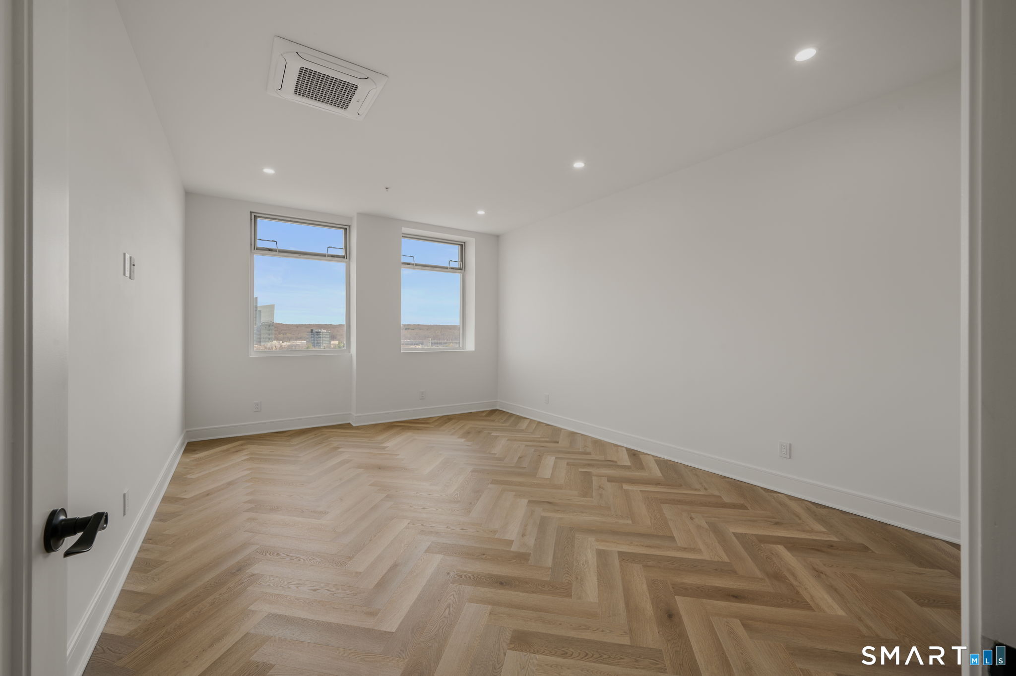 586 Thames, Norwich, 06360, 3 Bedrooms Bedrooms, 0 ,3 BathroomsBathrooms,Condo/co-op For Sale,For Sale,Thames,0,24167737