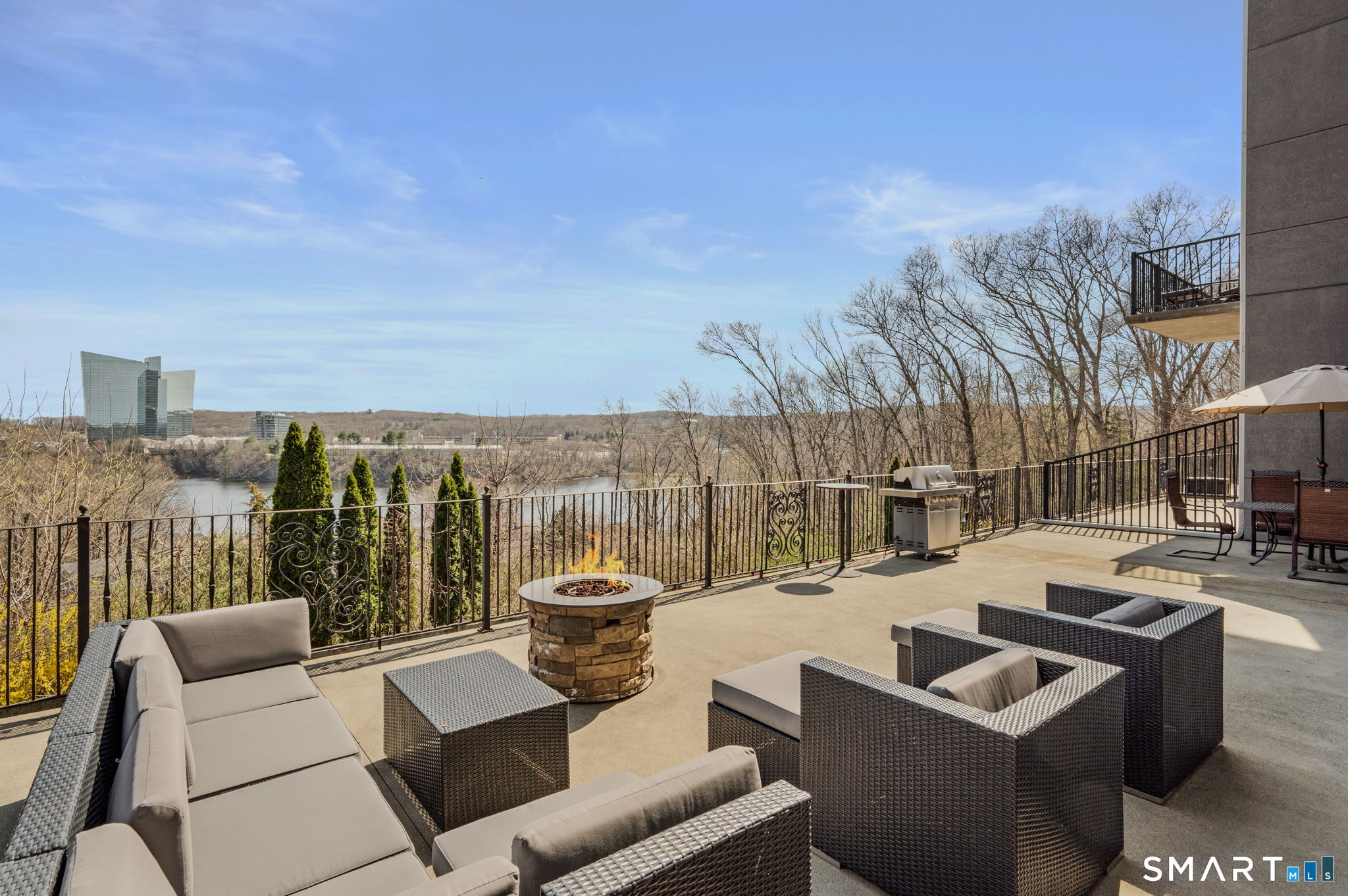 586 Thames, Norwich, 06360, 3 Bedrooms Bedrooms, 0 ,3 BathroomsBathrooms,Condo/co-op For Sale,For Sale,Thames,0,24167737